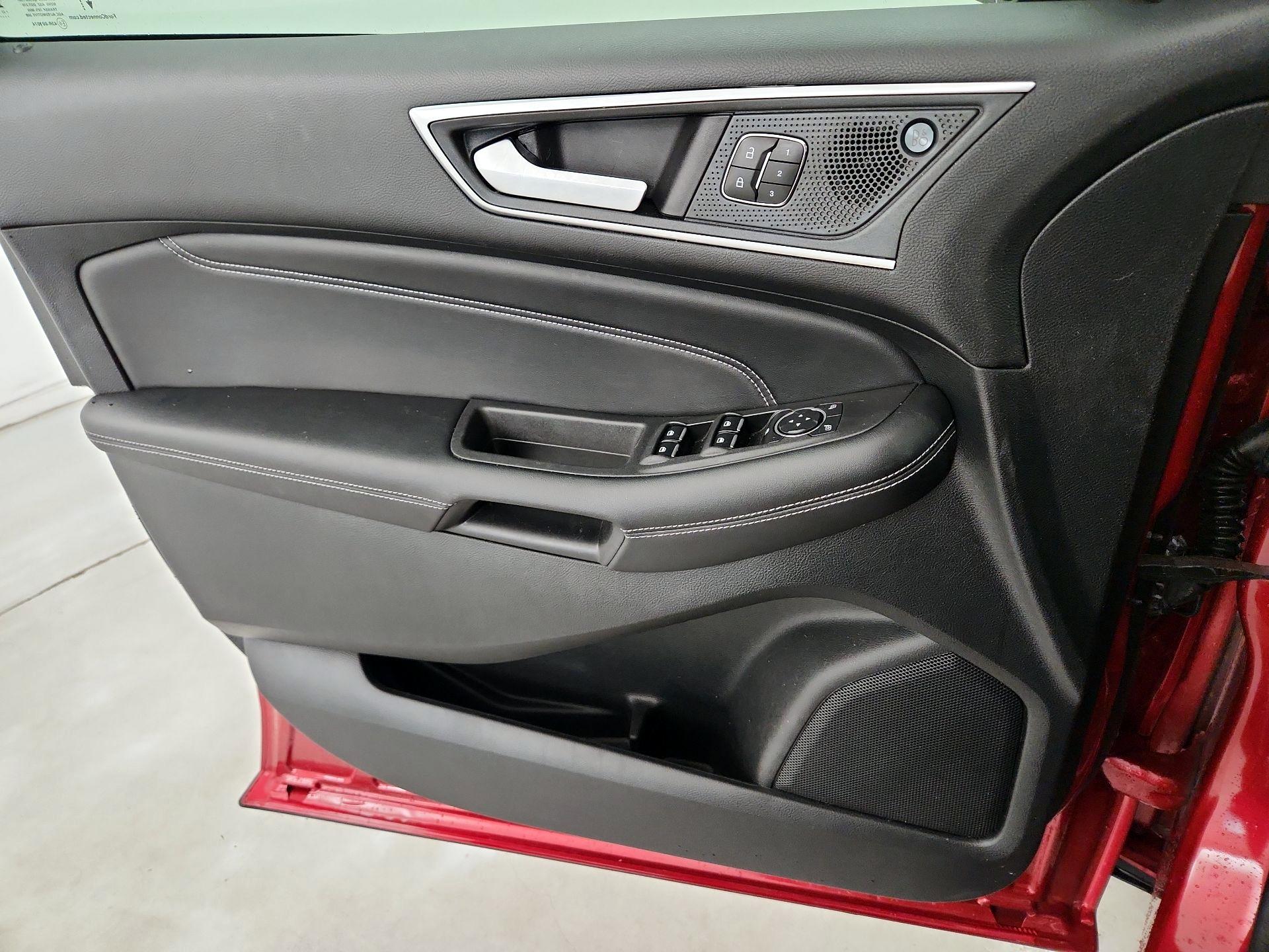 Thumbnail: 2023 Ford Edge - 12