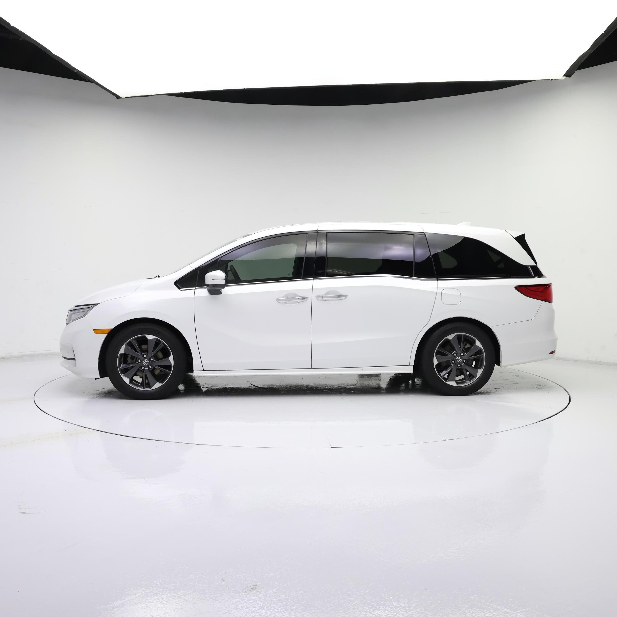 Thumbnail: 2022 Honda Odyssey - 3