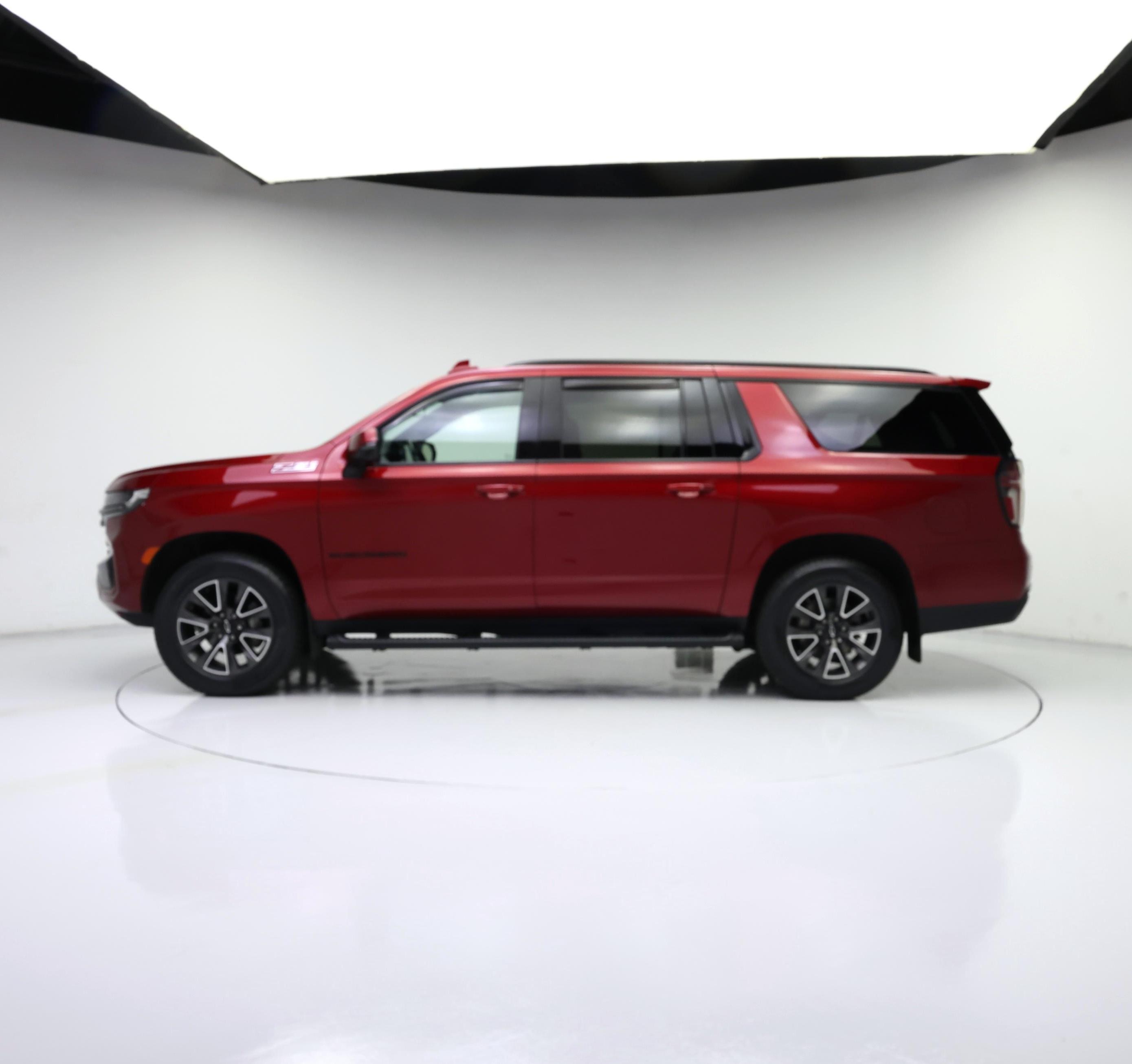 Thumbnail: 2021 Chevrolet Suburban - 3