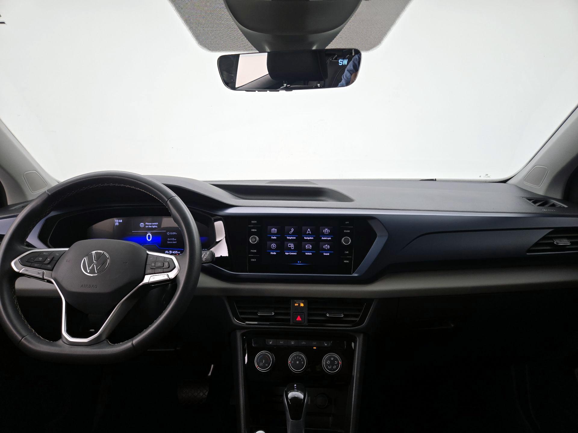 Thumbnail: 2023 Volkswagen Taos - 9