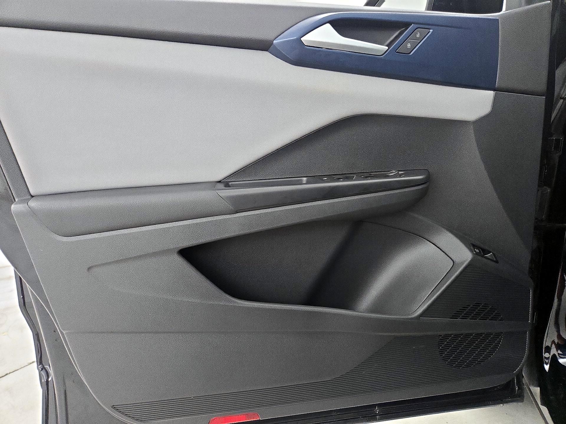 Thumbnail: 2023 Volkswagen Taos - 12