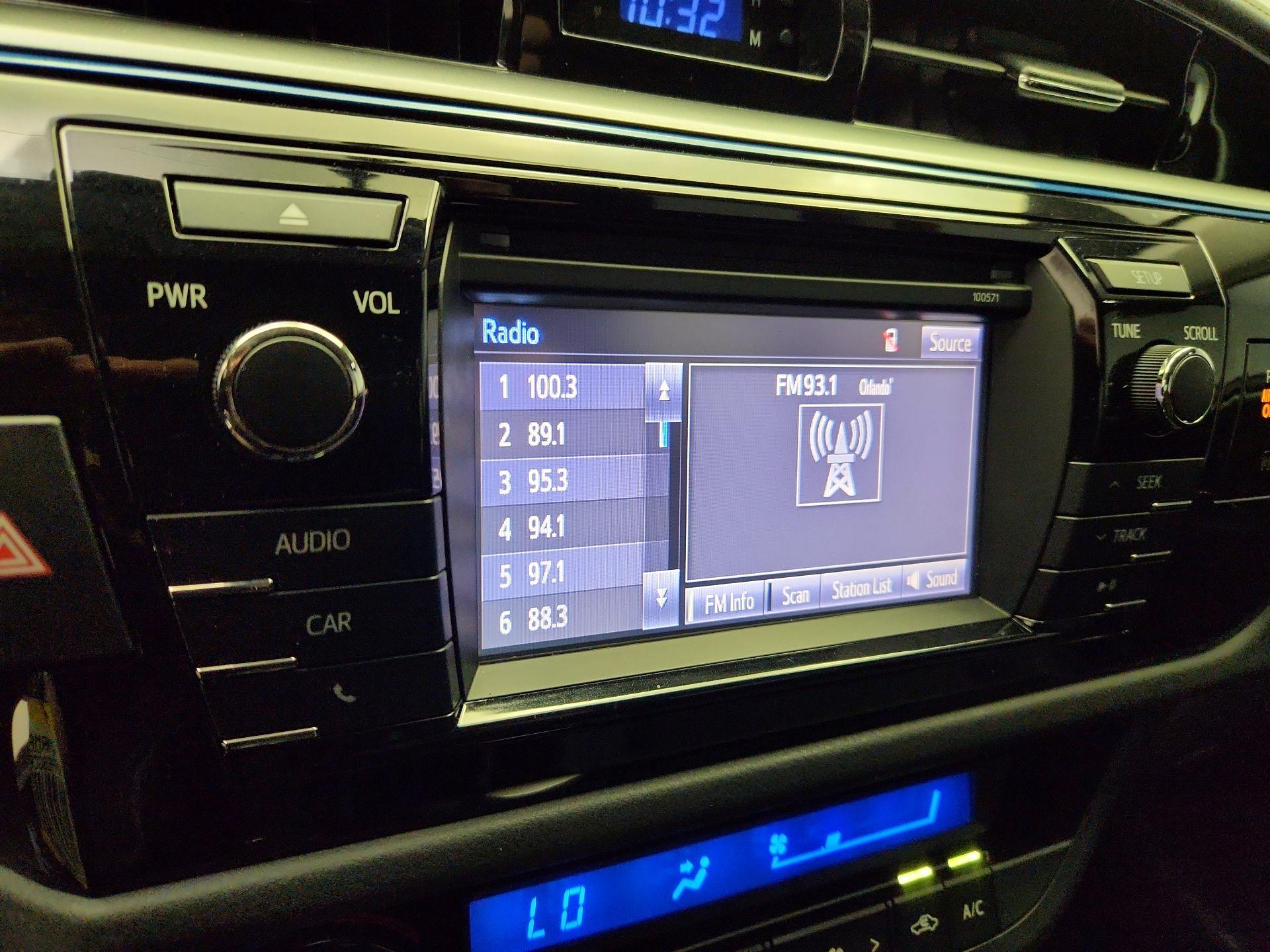 Thumbnail: 2016 Toyota Corolla - 15