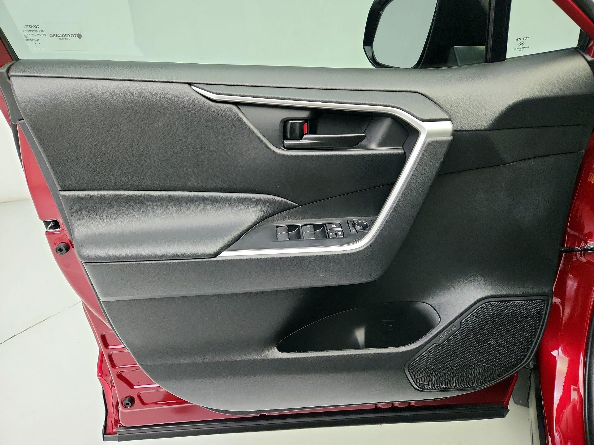 Thumbnail: 2024 Toyota RAV4 - 12