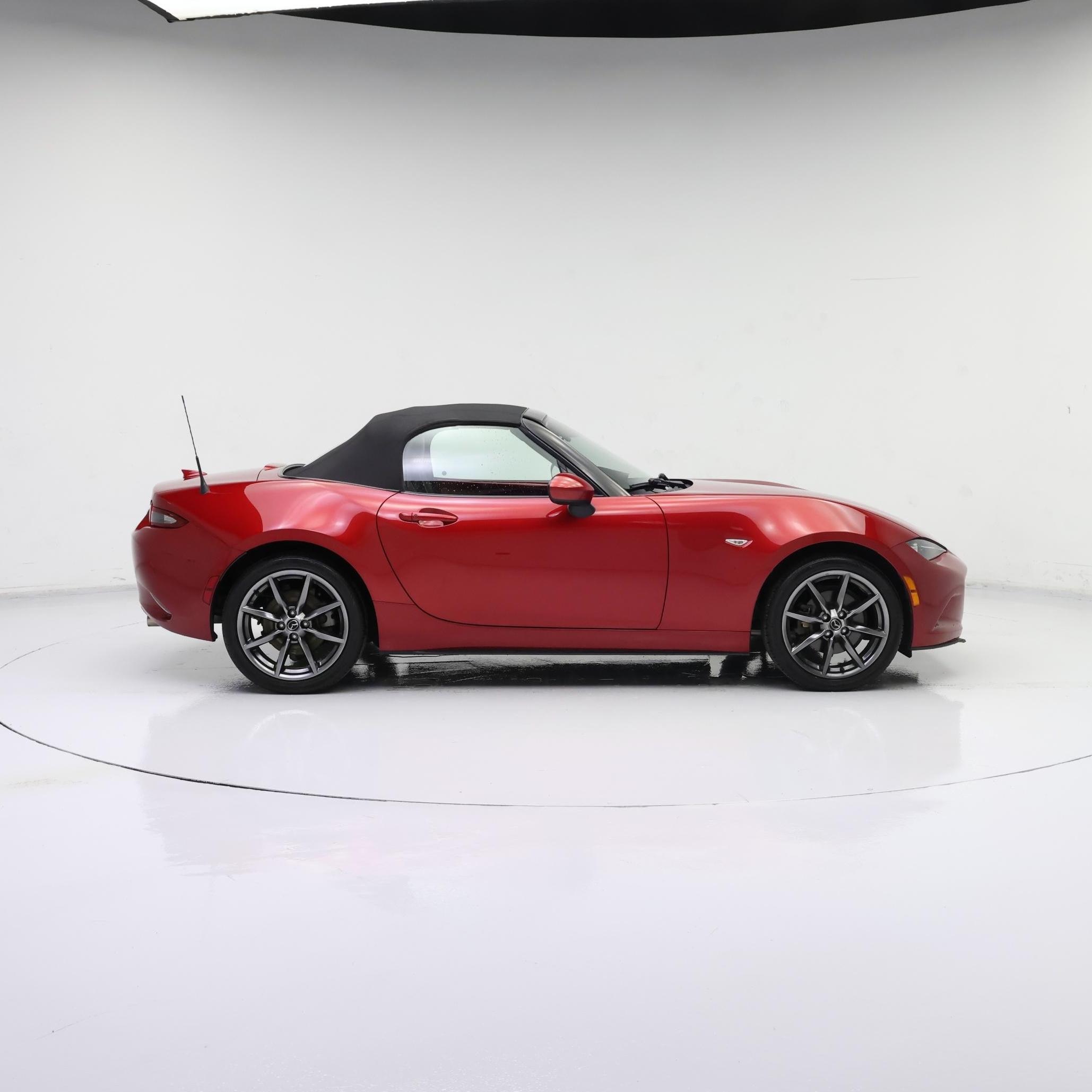 Thumbnail: 2017 Mazda MX-5 Miata - 3
