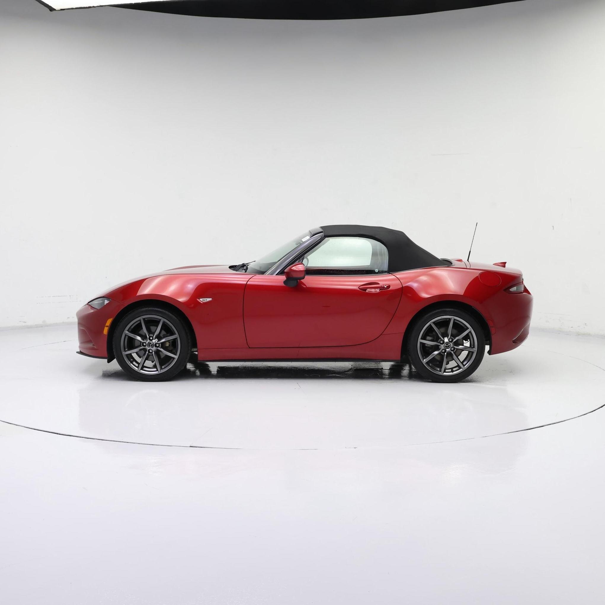 Thumbnail: 2017 Mazda MX-5 Miata - 7