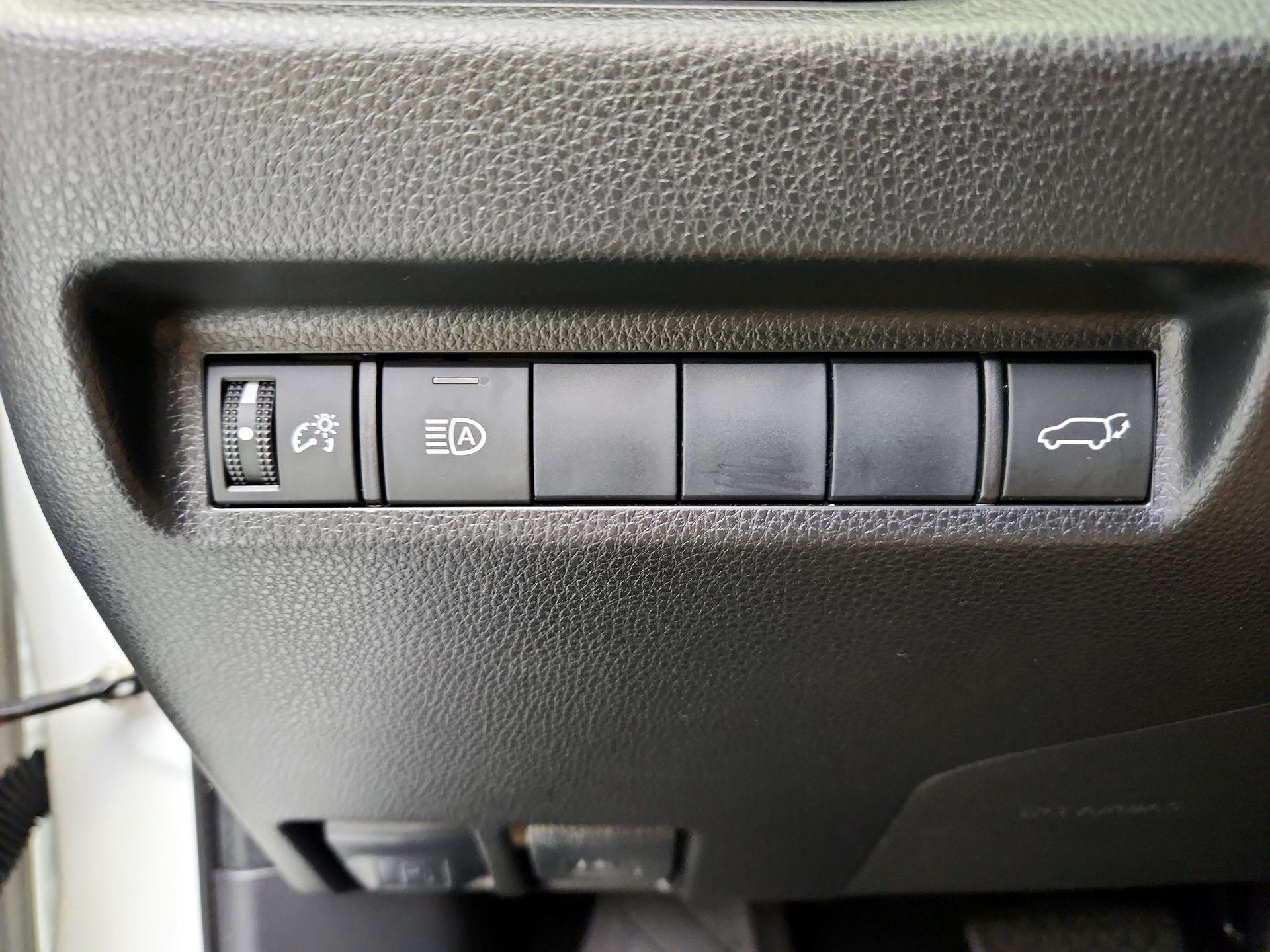 Thumbnail: 2020 Toyota RAV4 - 13