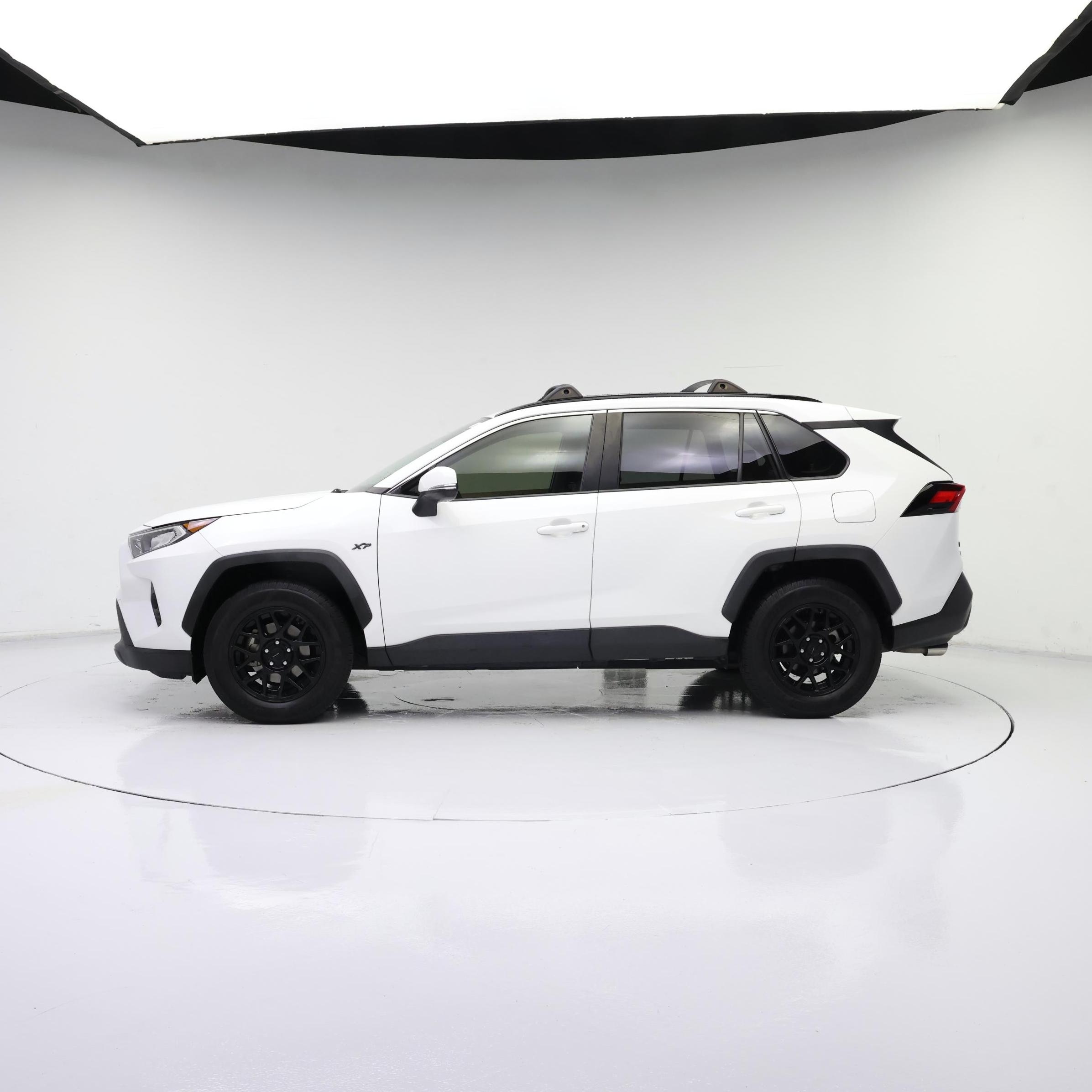 Thumbnail: 2020 Toyota RAV4 - 3