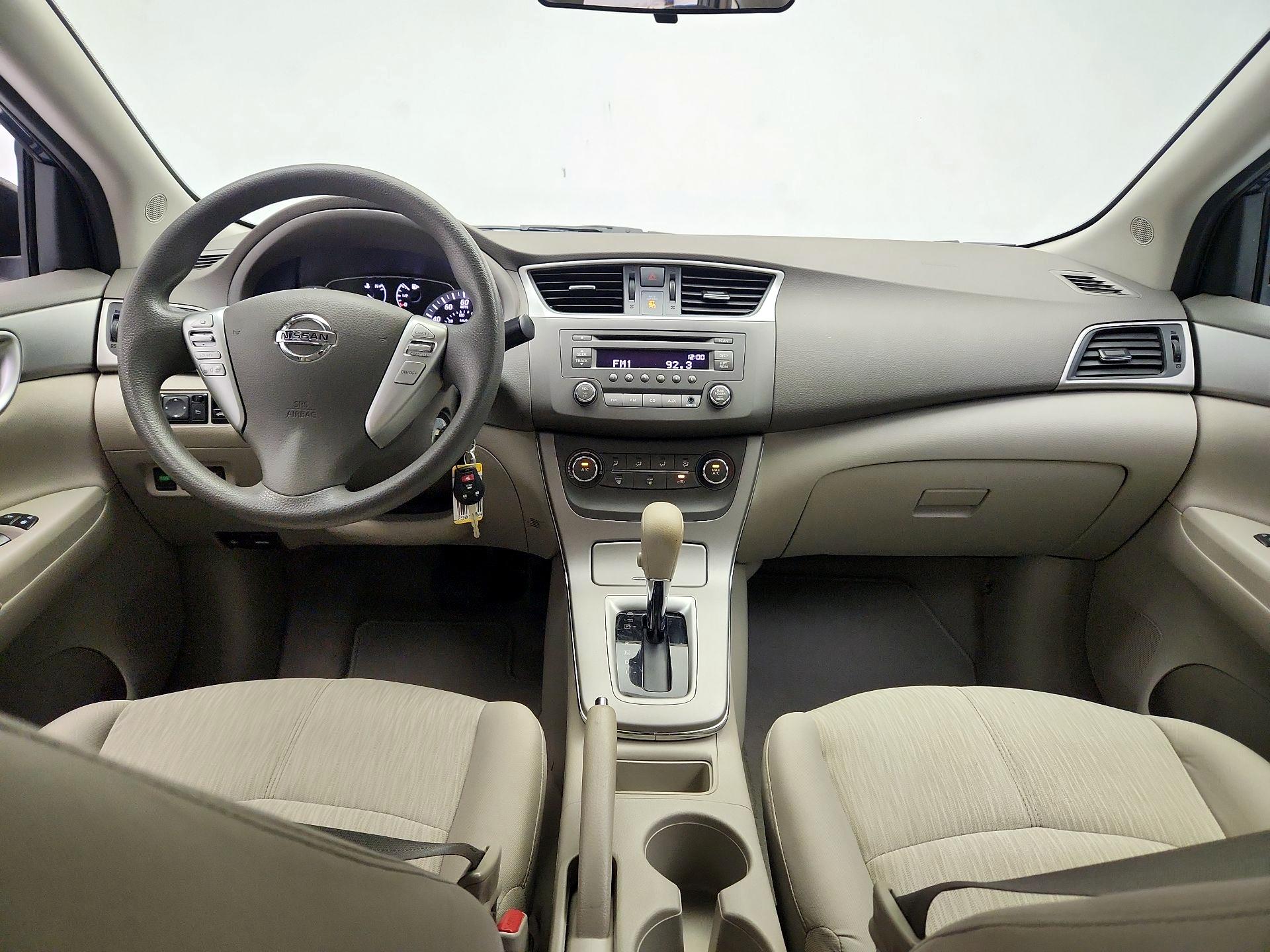 Thumbnail: 2014 Nissan Sentra - 9