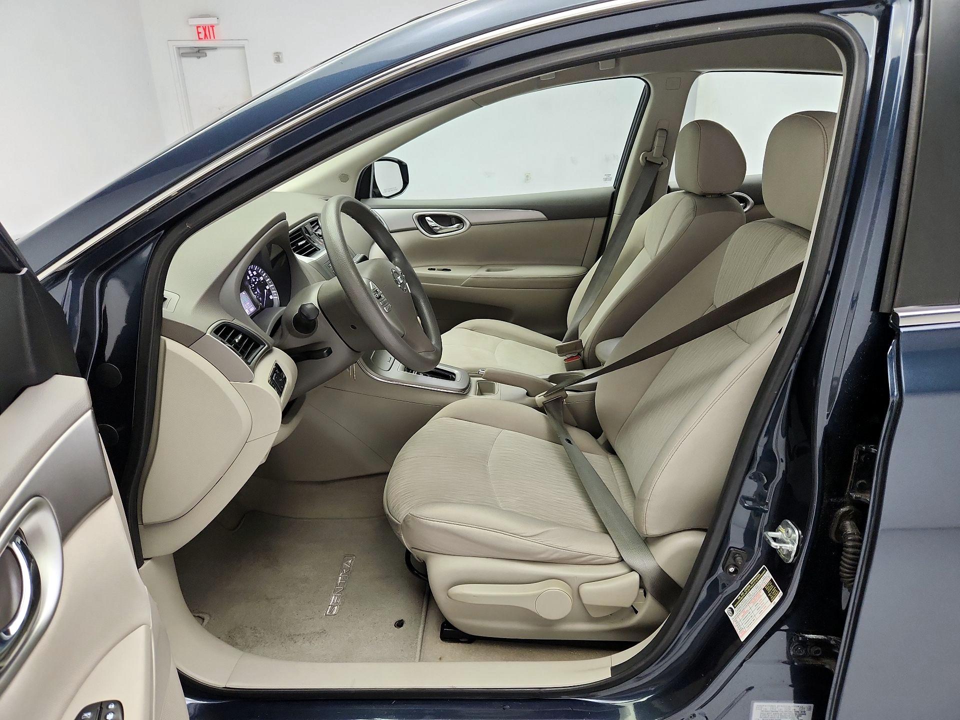 Thumbnail: 2014 Nissan Sentra - 11