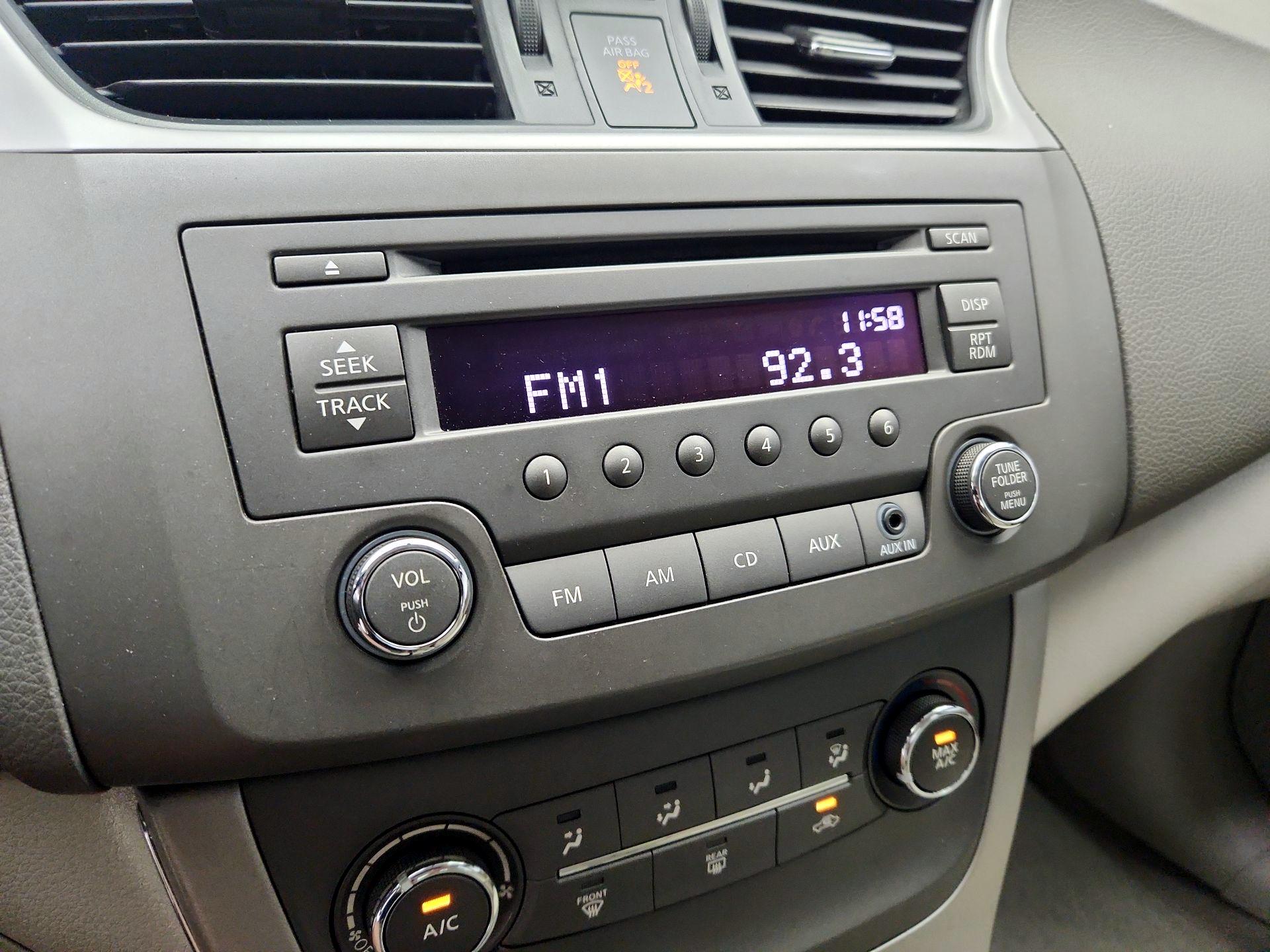 Thumbnail: 2014 Nissan Sentra - 14