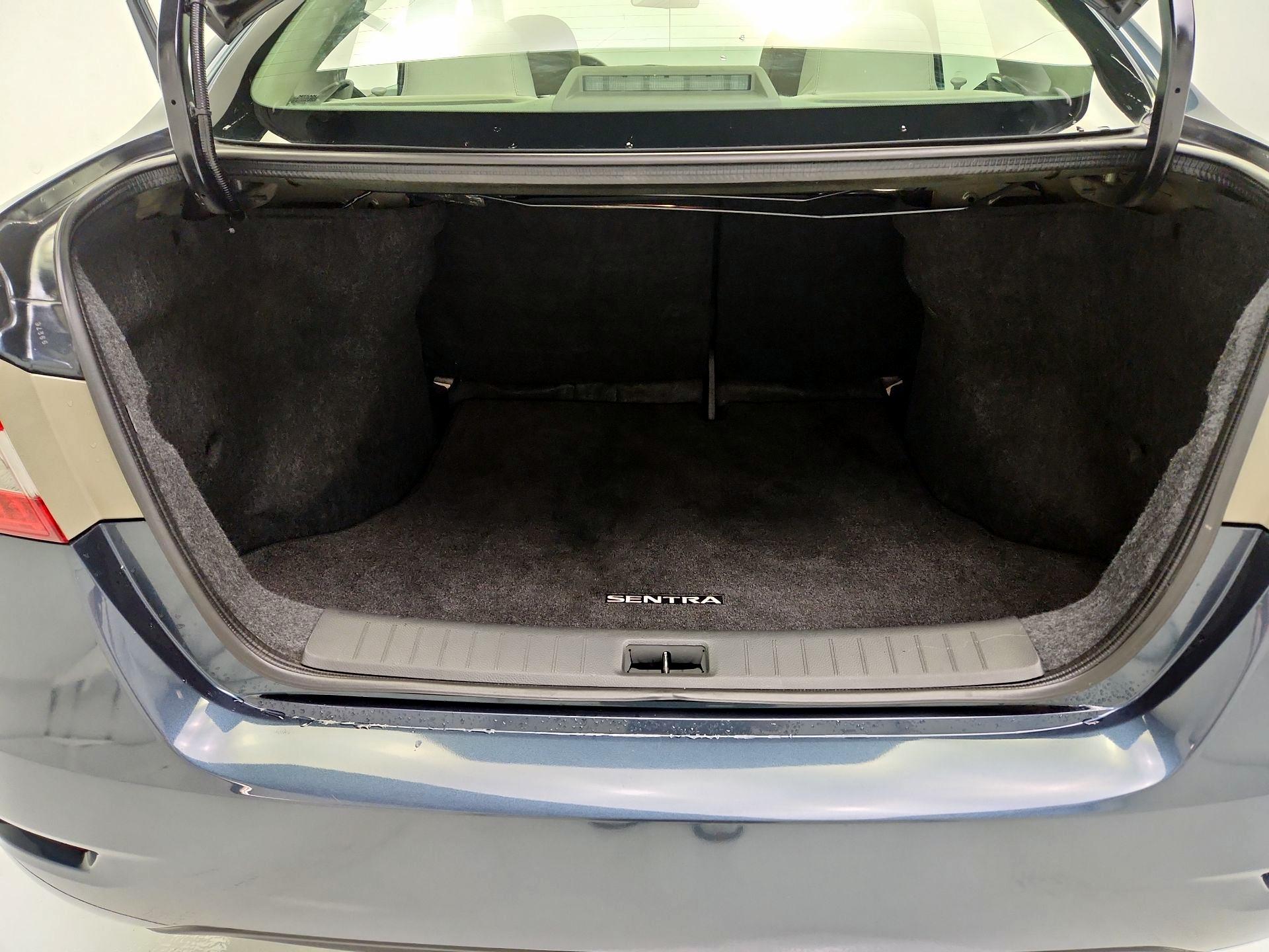 Thumbnail: 2014 Nissan Sentra - 19