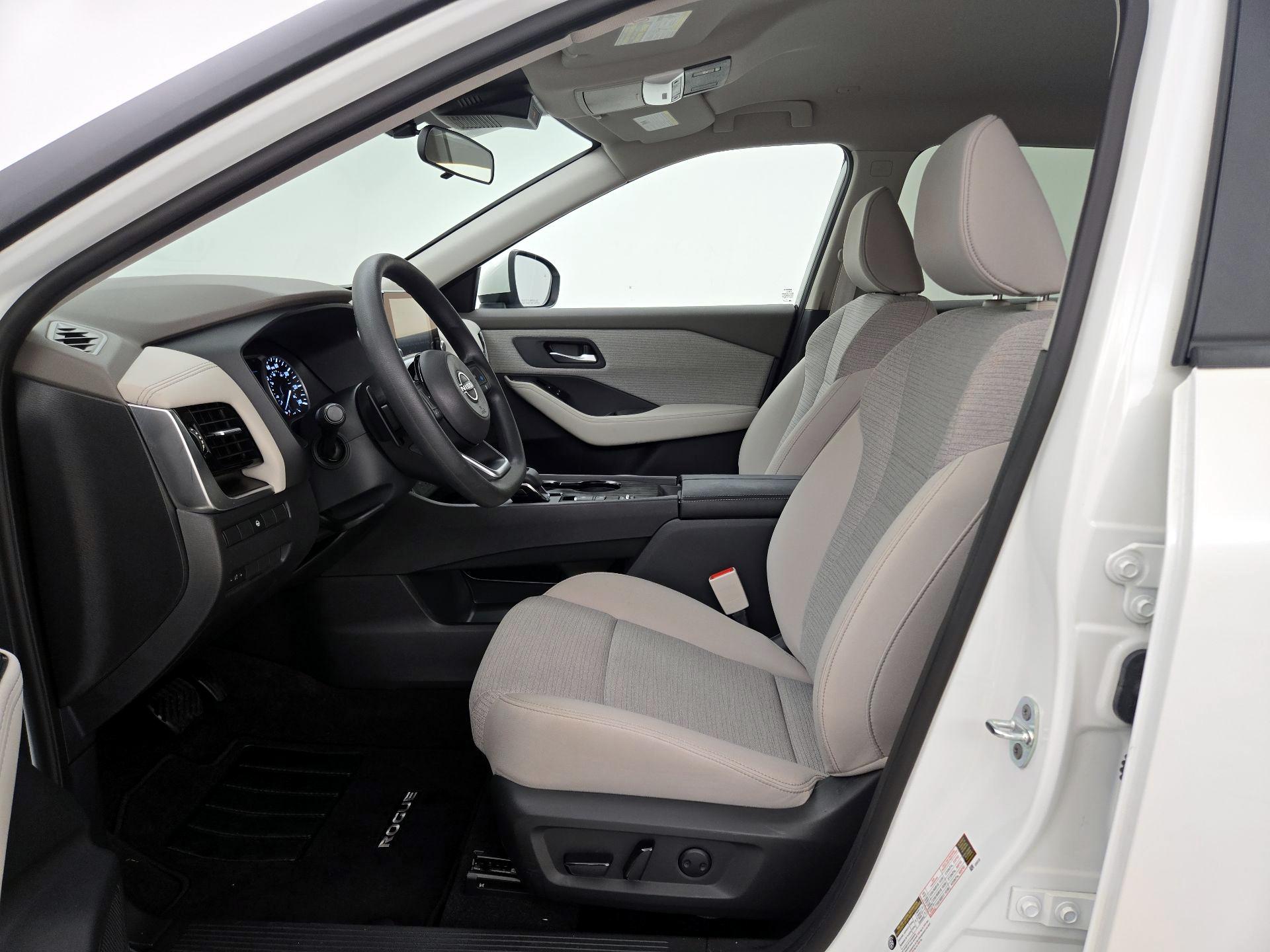 Thumbnail: 2023 Nissan Rogue - 11