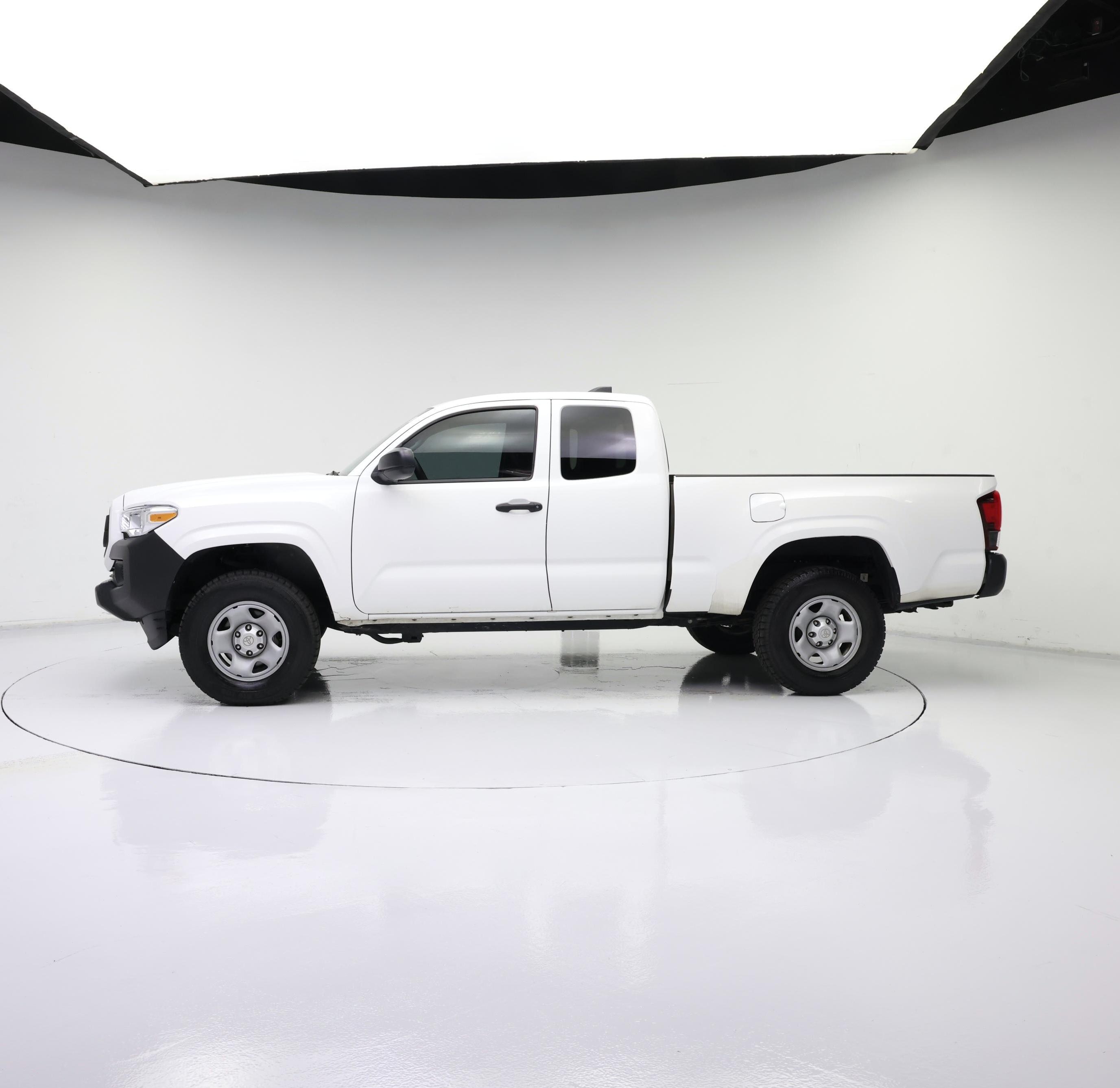Thumbnail: 2023 Toyota Tacoma - 3