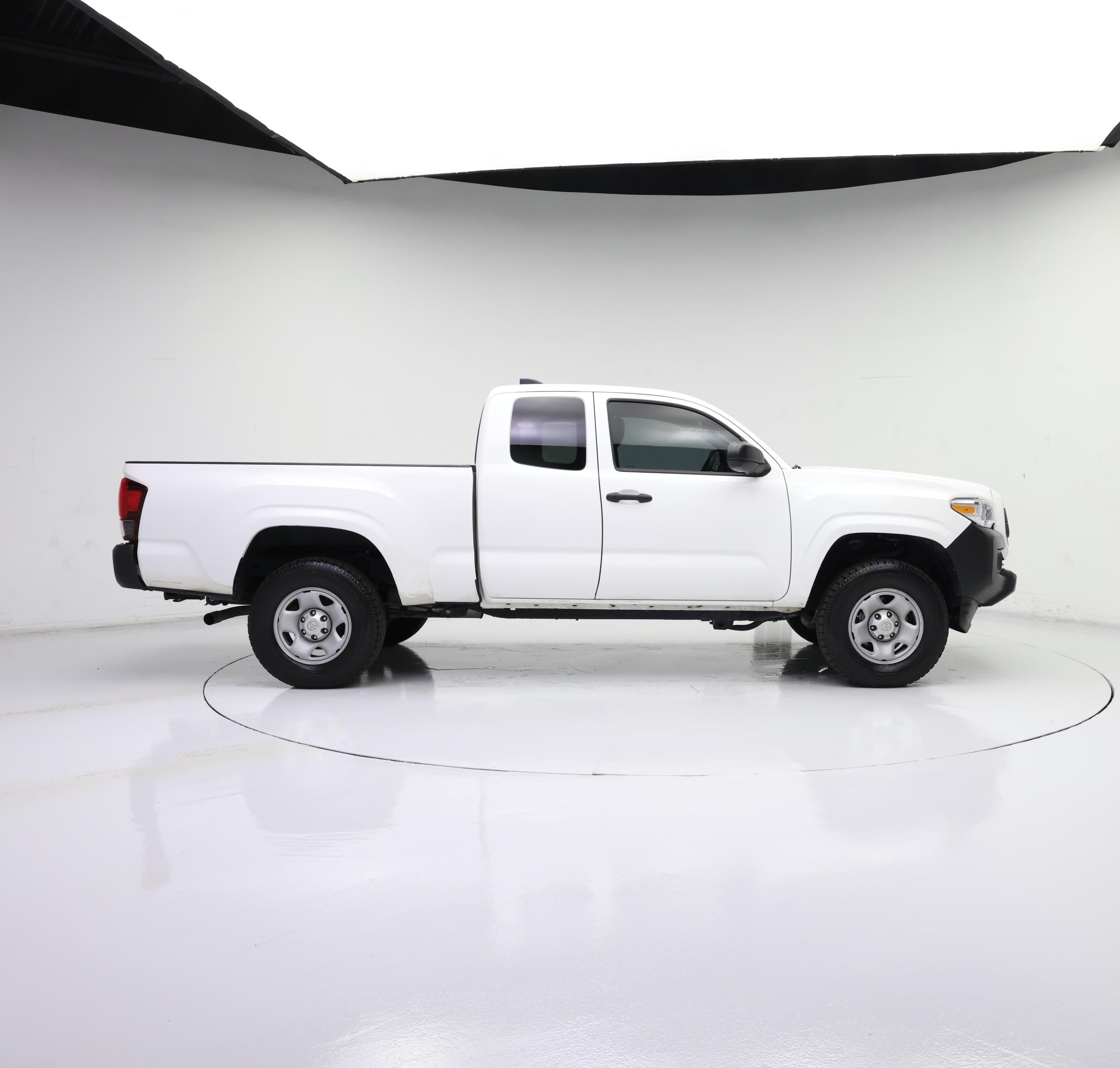Thumbnail: 2023 Toyota Tacoma - 7