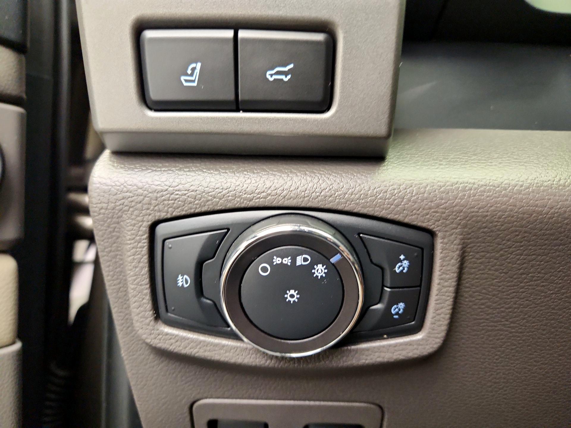 Thumbnail: 2018 Ford Expedition - 13