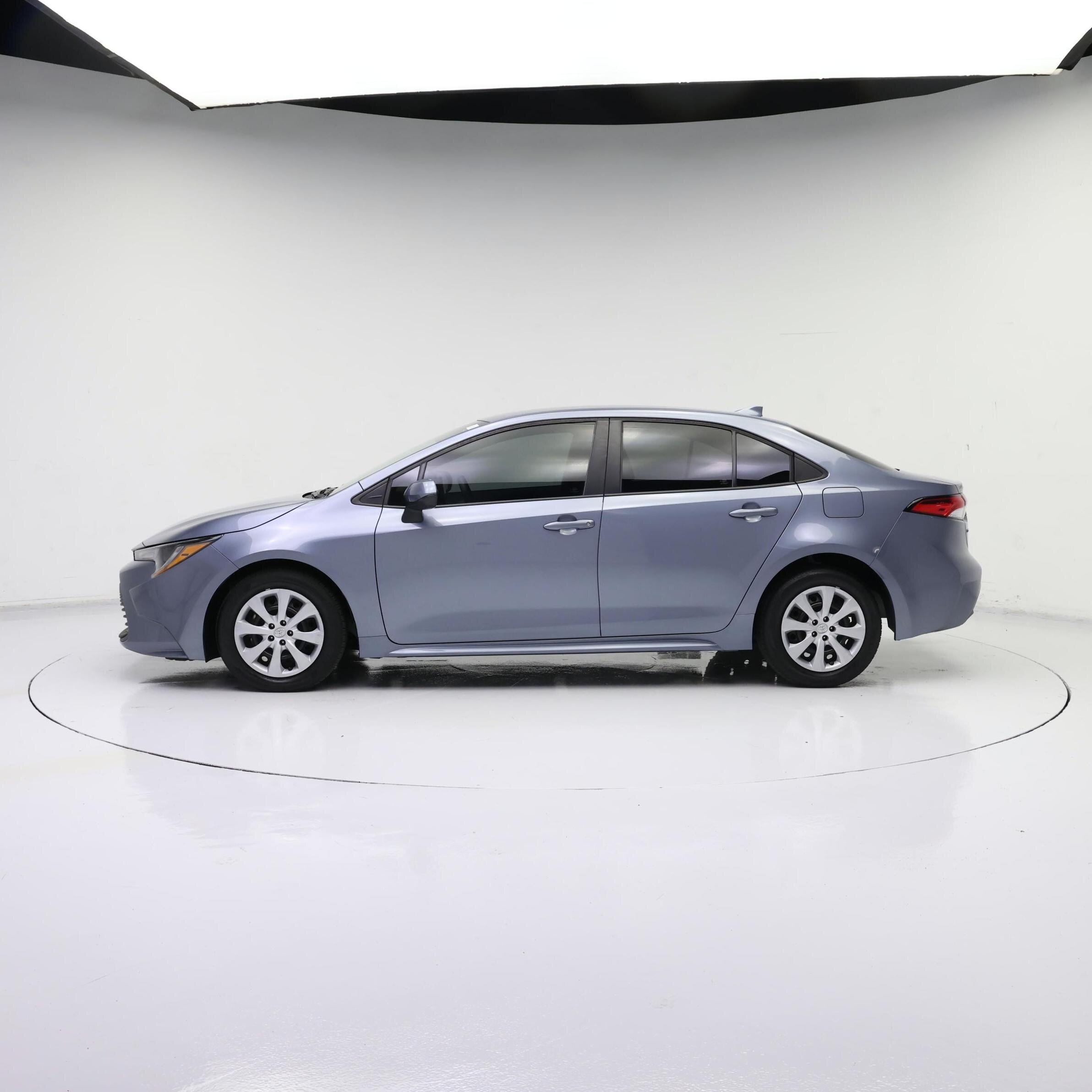 Thumbnail: 2023 Toyota Corolla - 3