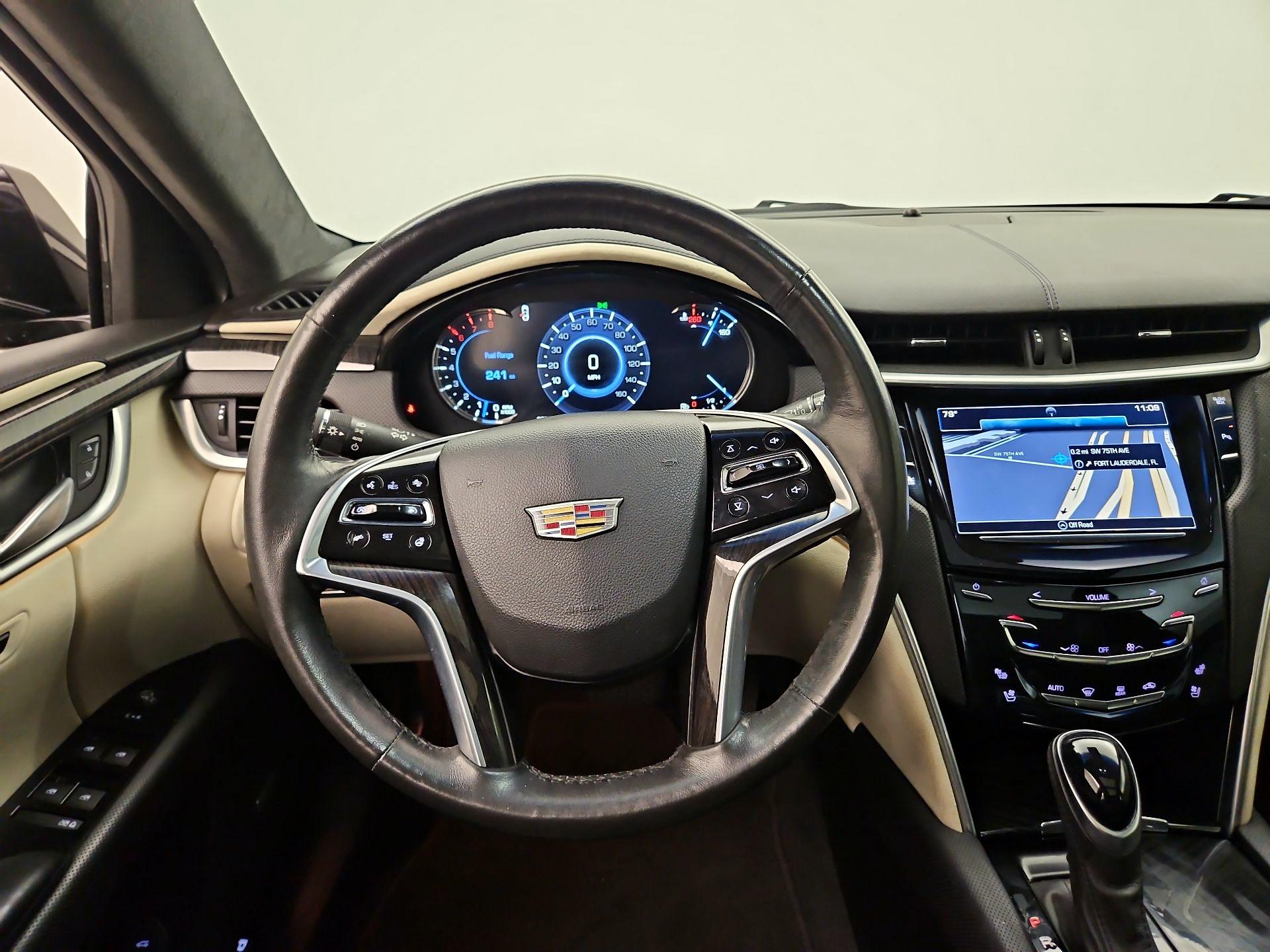 Thumbnail: 2016 Cadillac XTS - 10