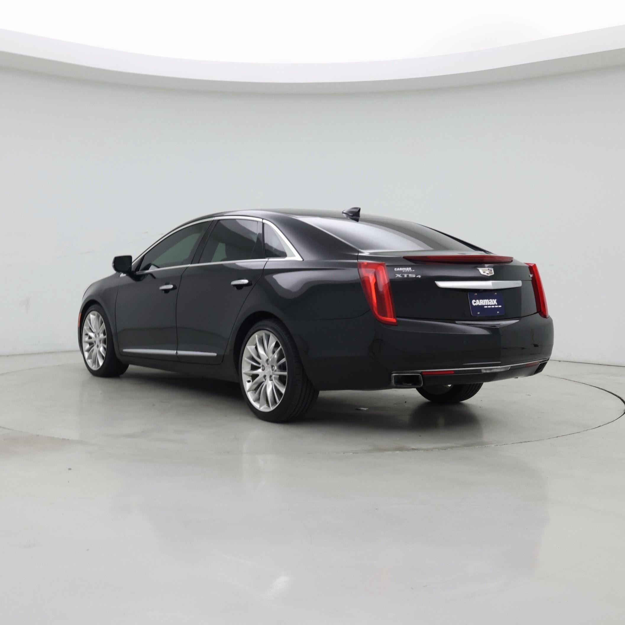 Thumbnail: 2016 Cadillac XTS - 2
