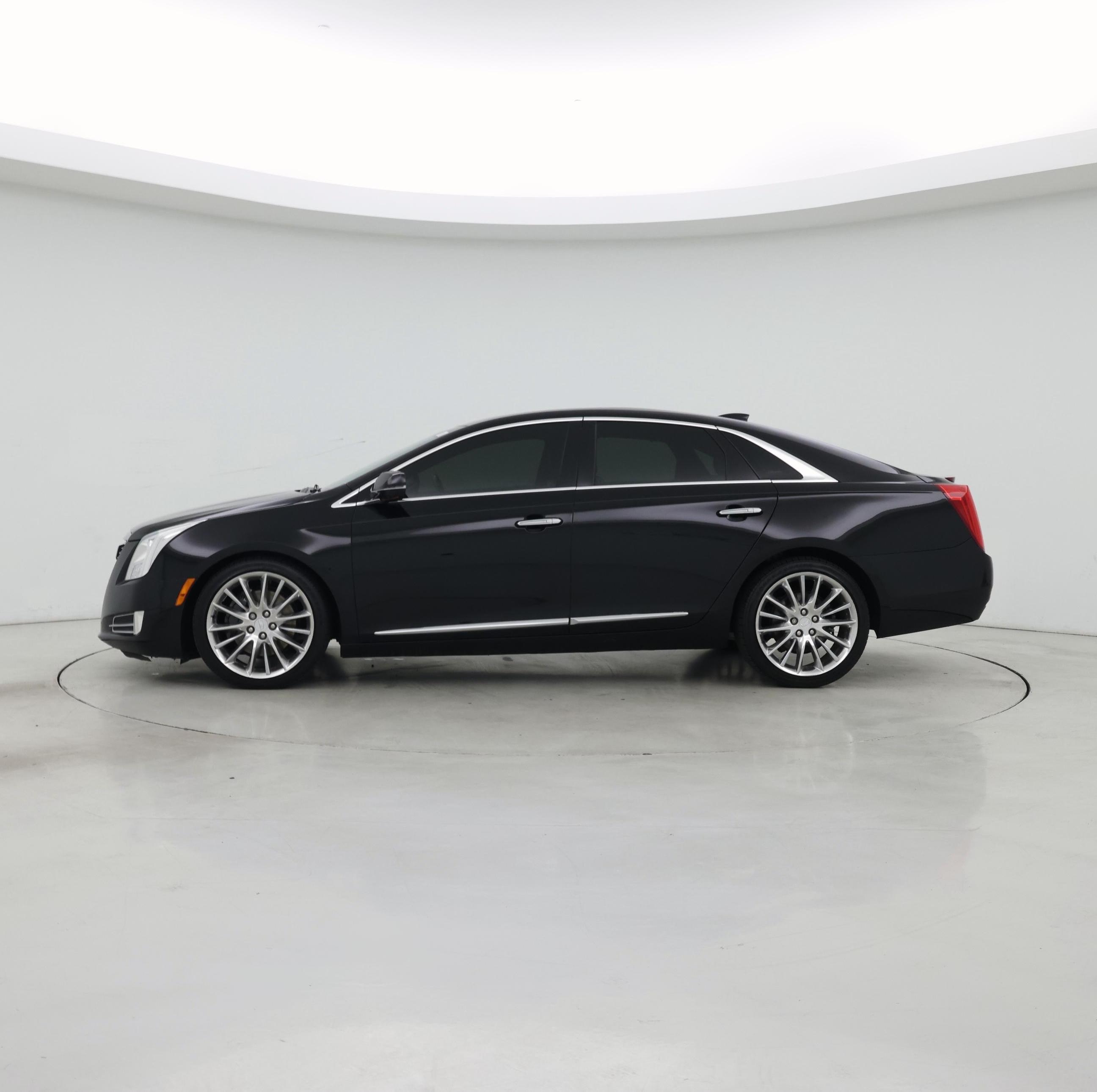 Thumbnail: 2016 Cadillac XTS - 3