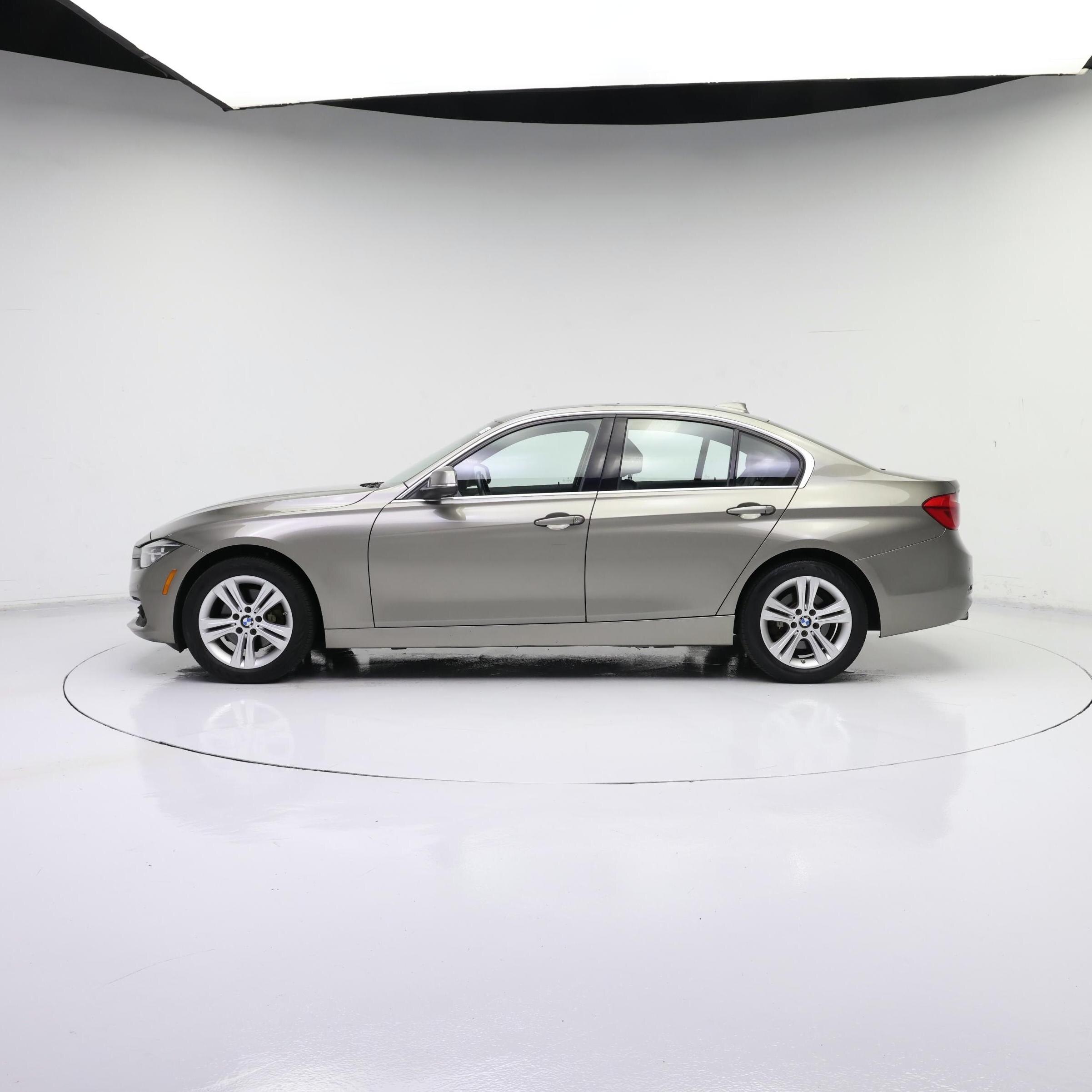 Thumbnail: 2016 BMW 3 Series - 3