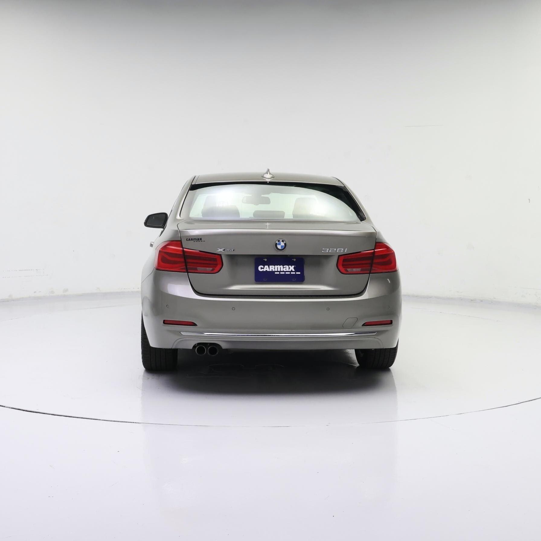 Thumbnail: 2016 BMW 3 Series - 6