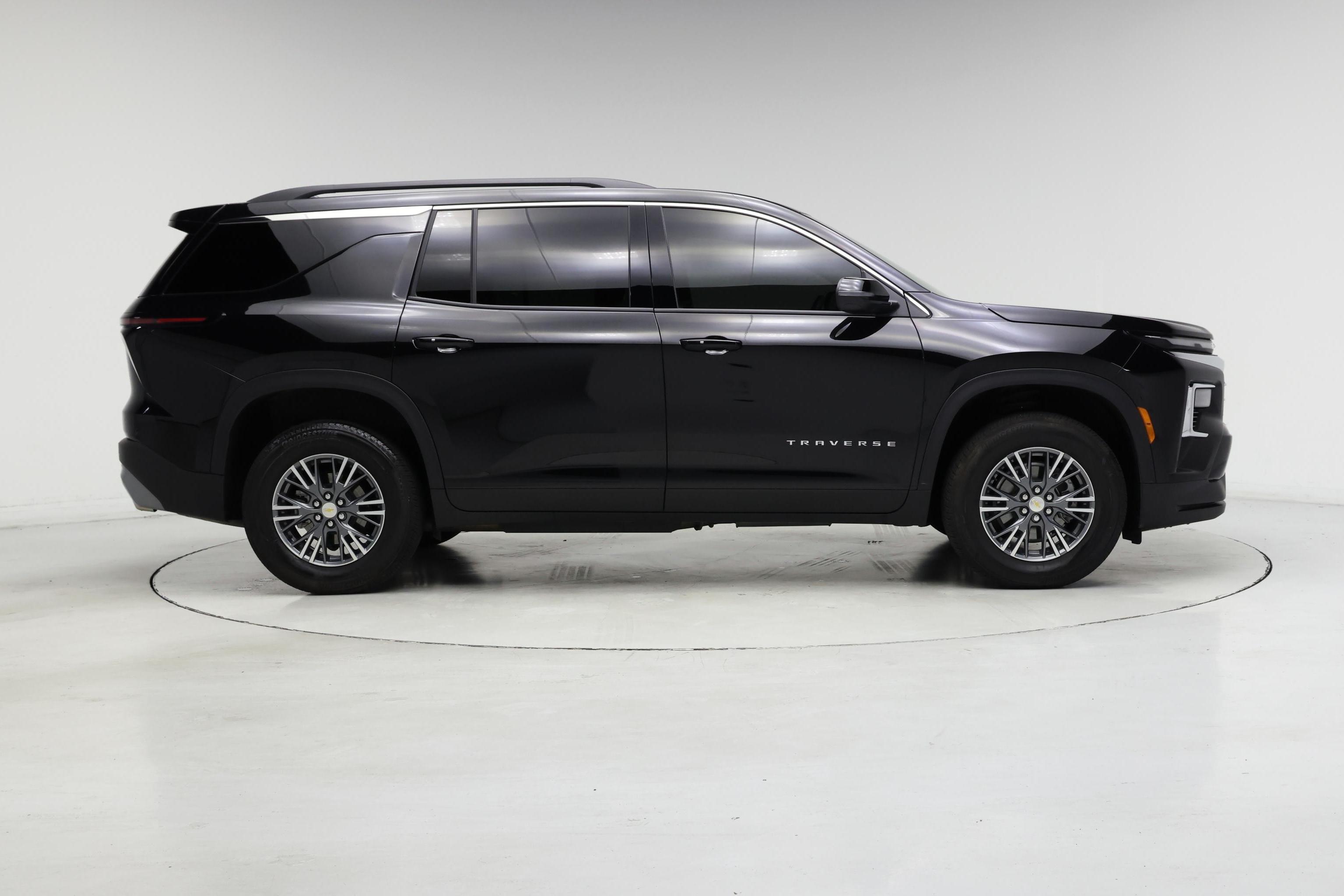 Thumbnail: 2025 Chevrolet Traverse - 7