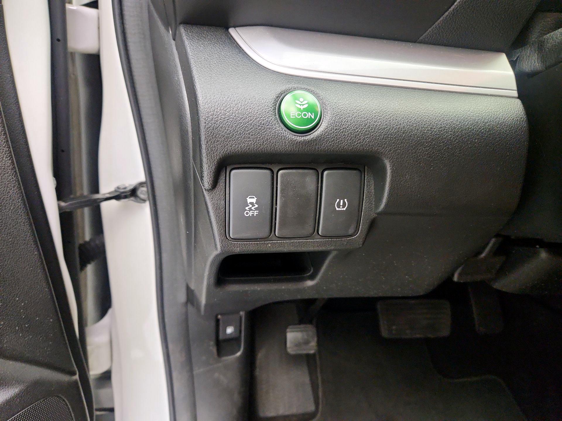 Thumbnail: 2015 Honda CR-V - 13