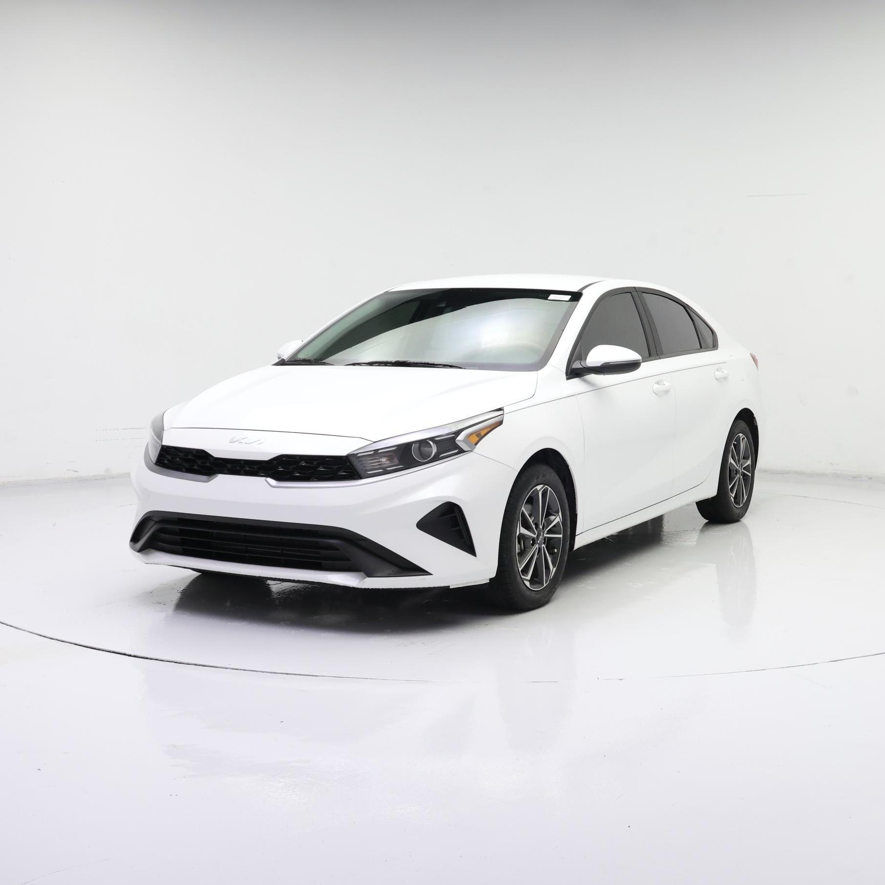Thumbnail: 2024 Kia Forte - 4