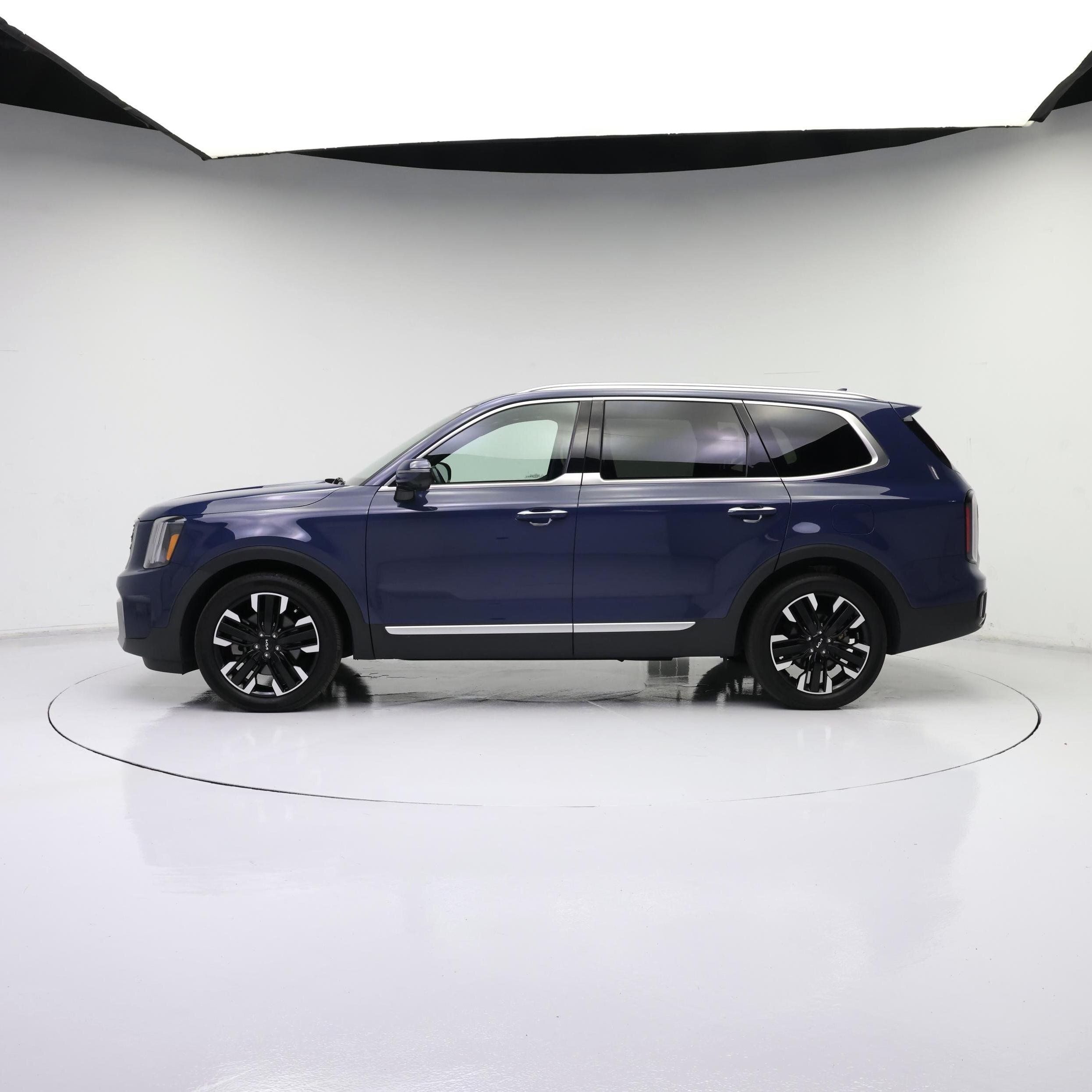 Thumbnail: 2023 Kia Telluride - 3