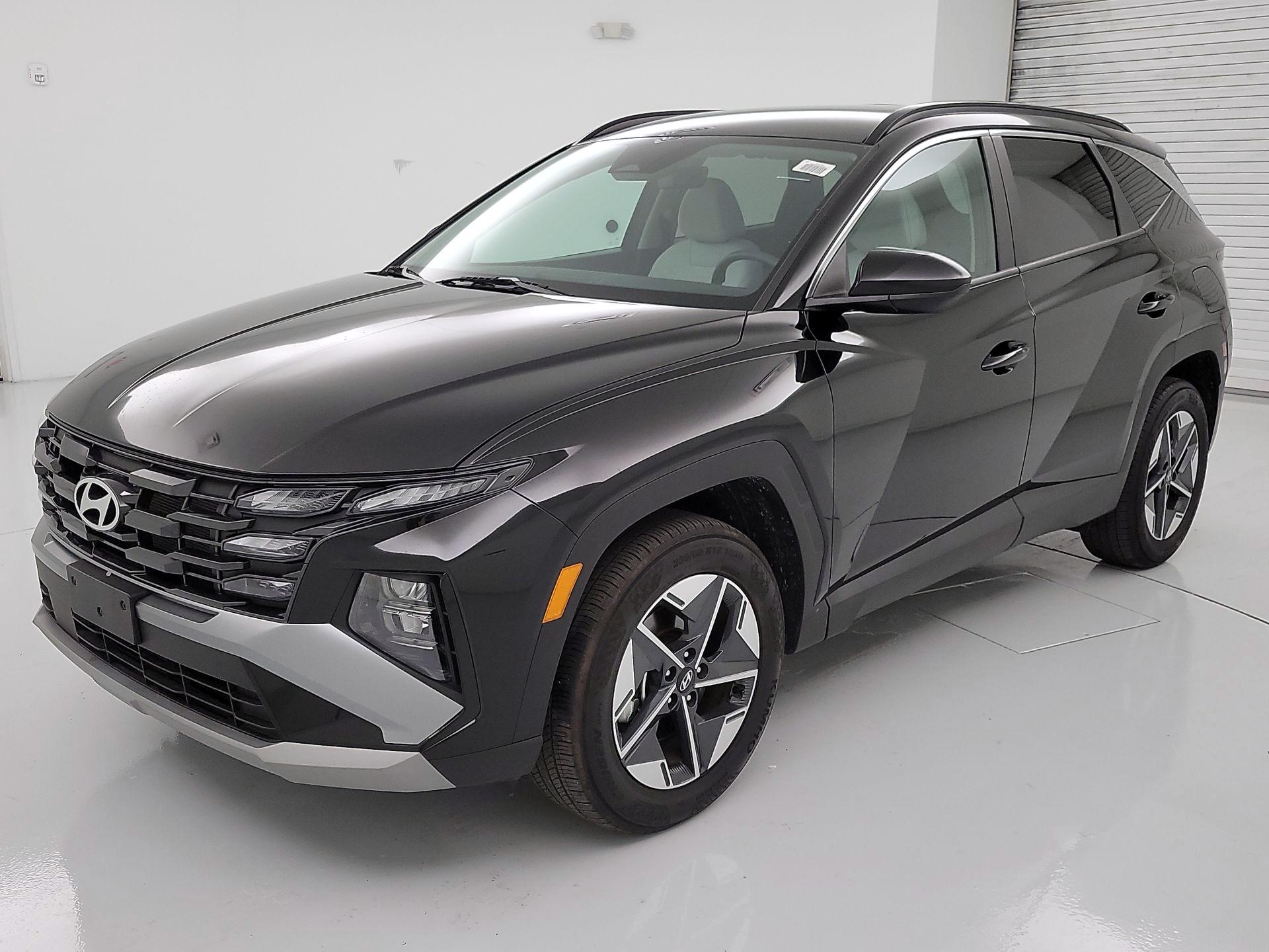 Thumbnail: 2025 Hyundai Tucson - 3