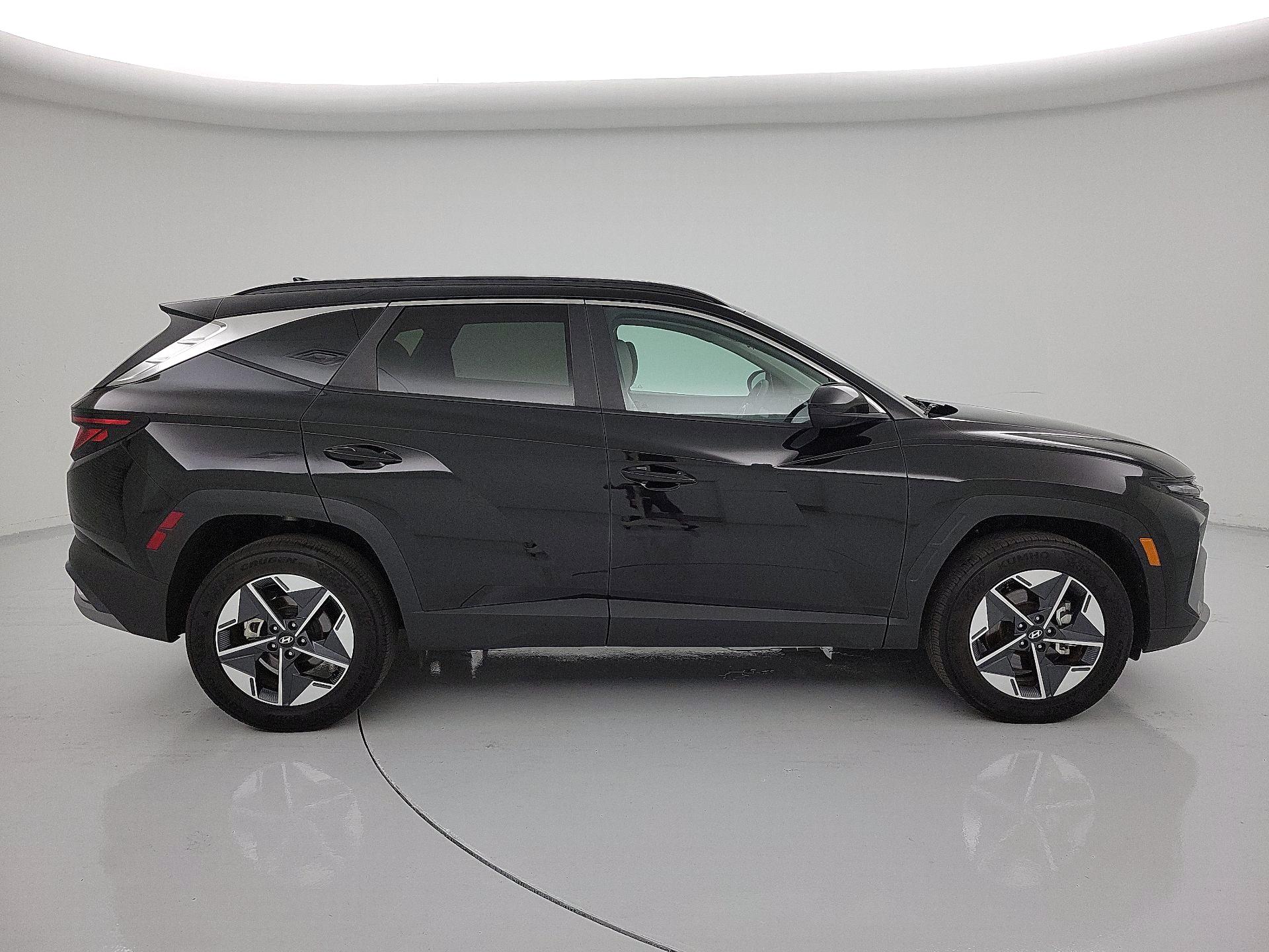 Thumbnail: 2025 Hyundai Tucson - 4