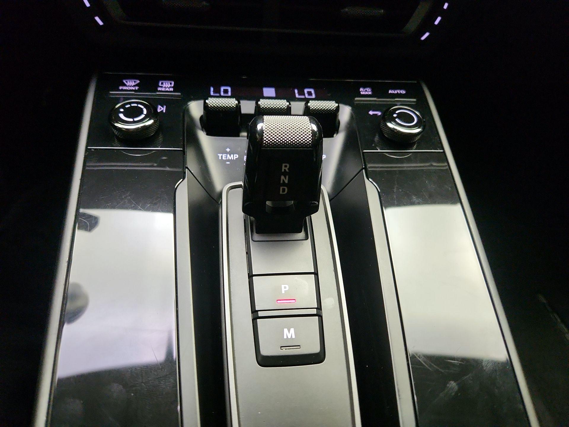 Thumbnail: 2020 Porsche 911 - 18