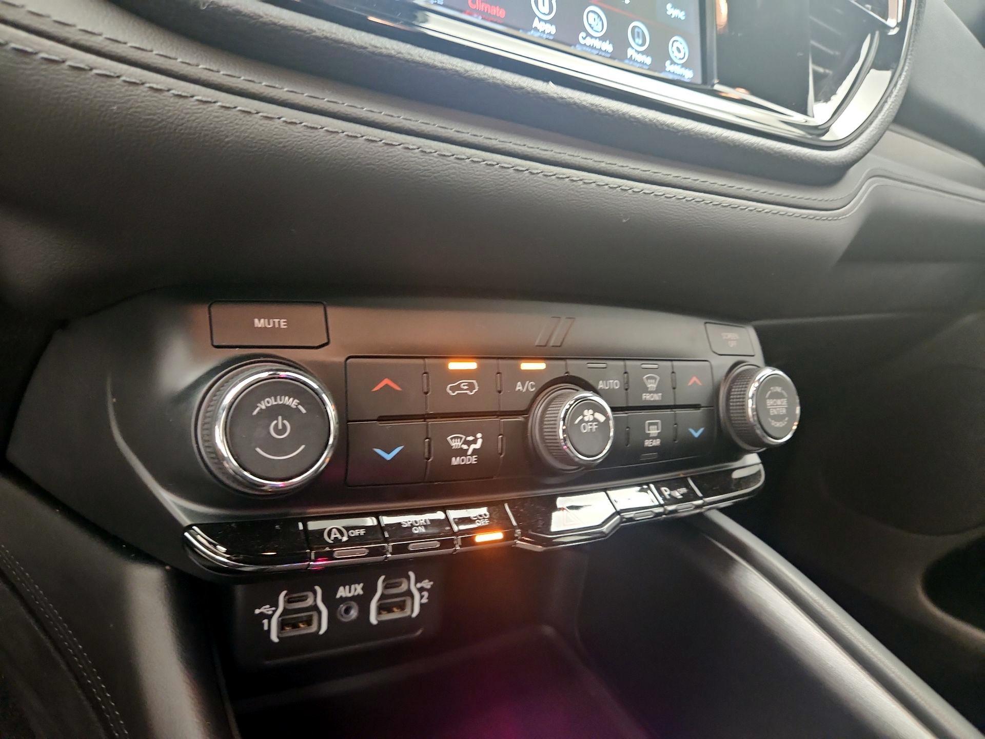 Thumbnail: 2023 Dodge Durango - 16
