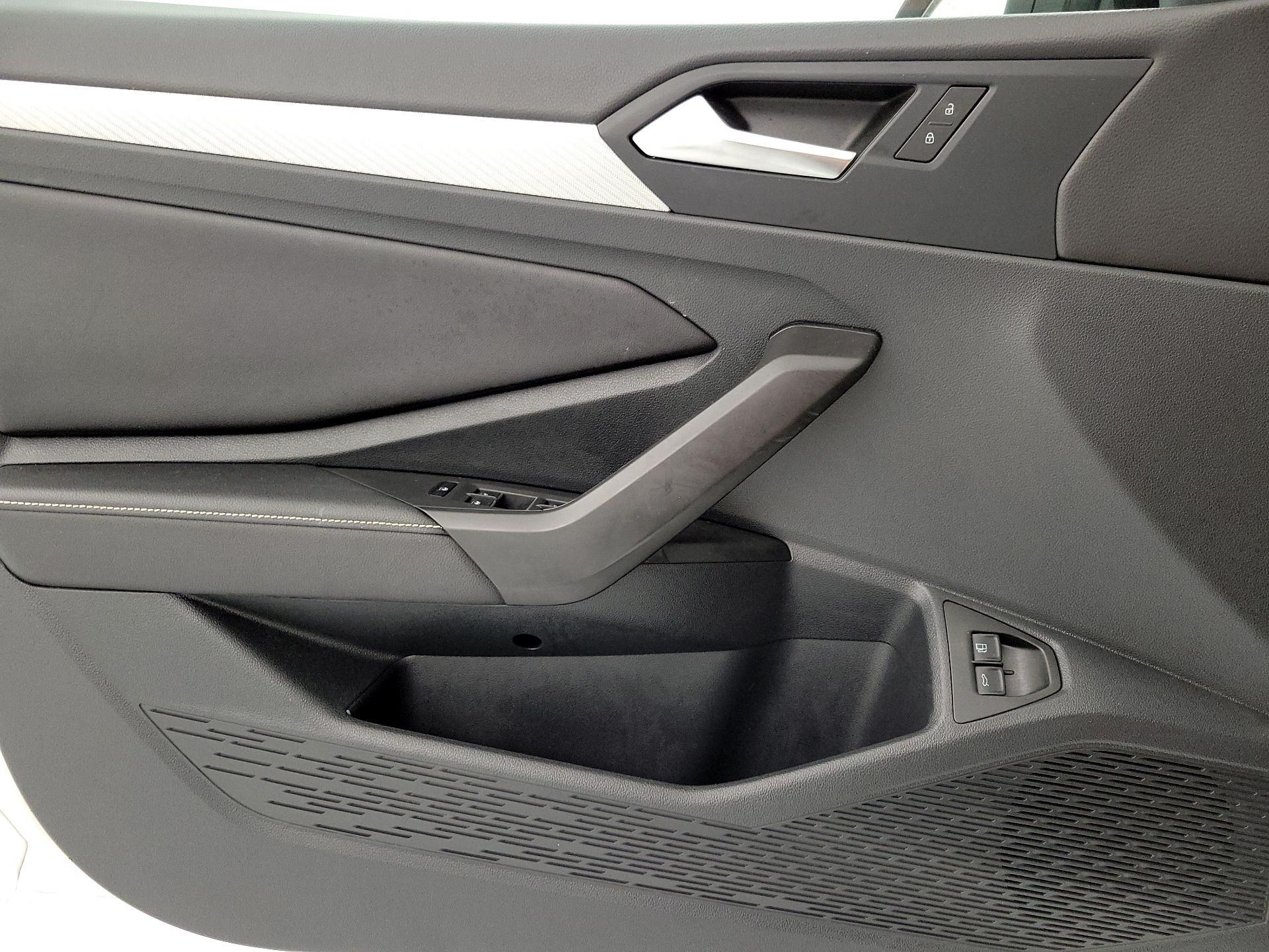 Thumbnail: 2024 Volkswagen Jetta - 10