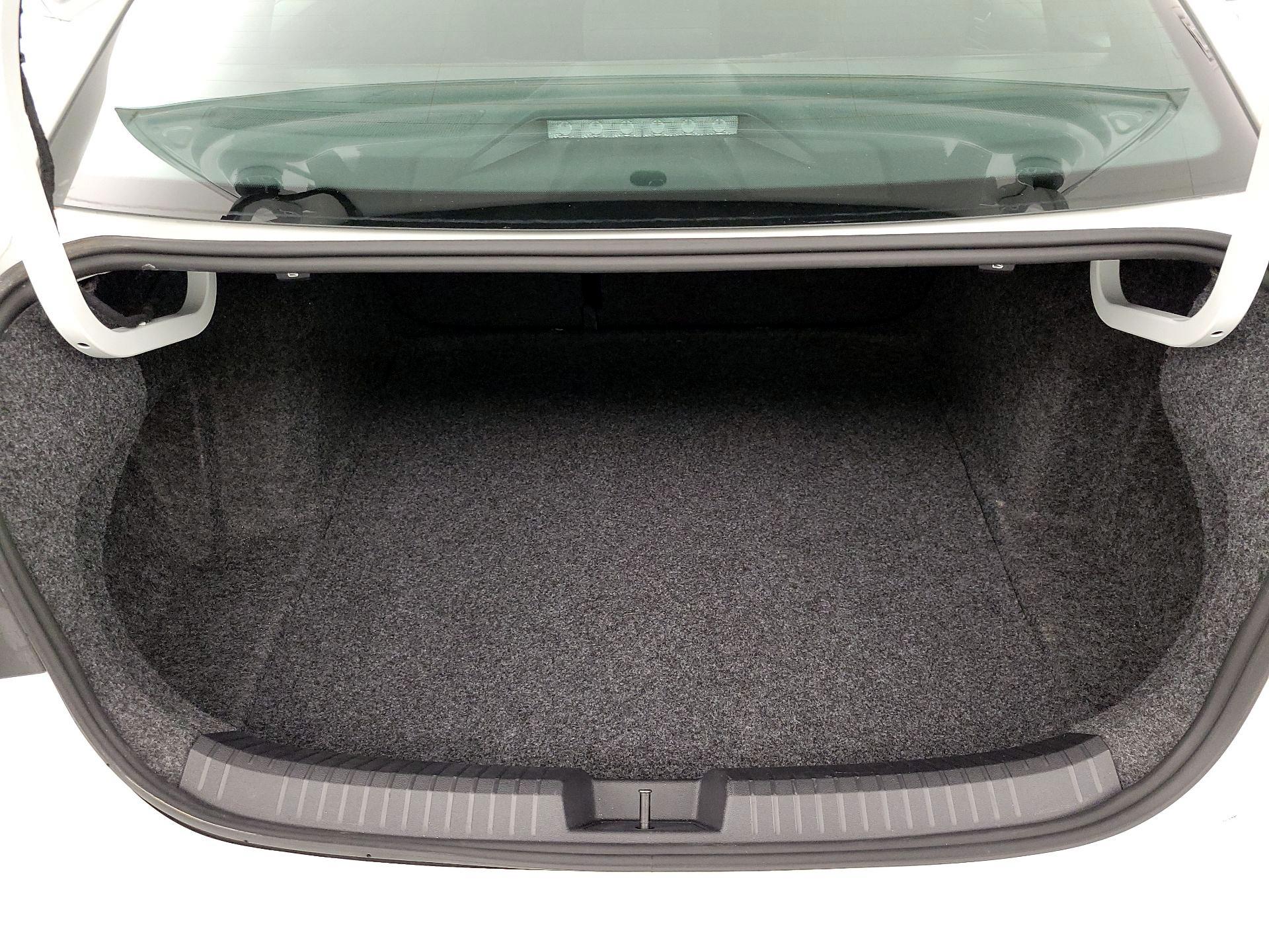 Thumbnail: 2024 Volkswagen Jetta - 18