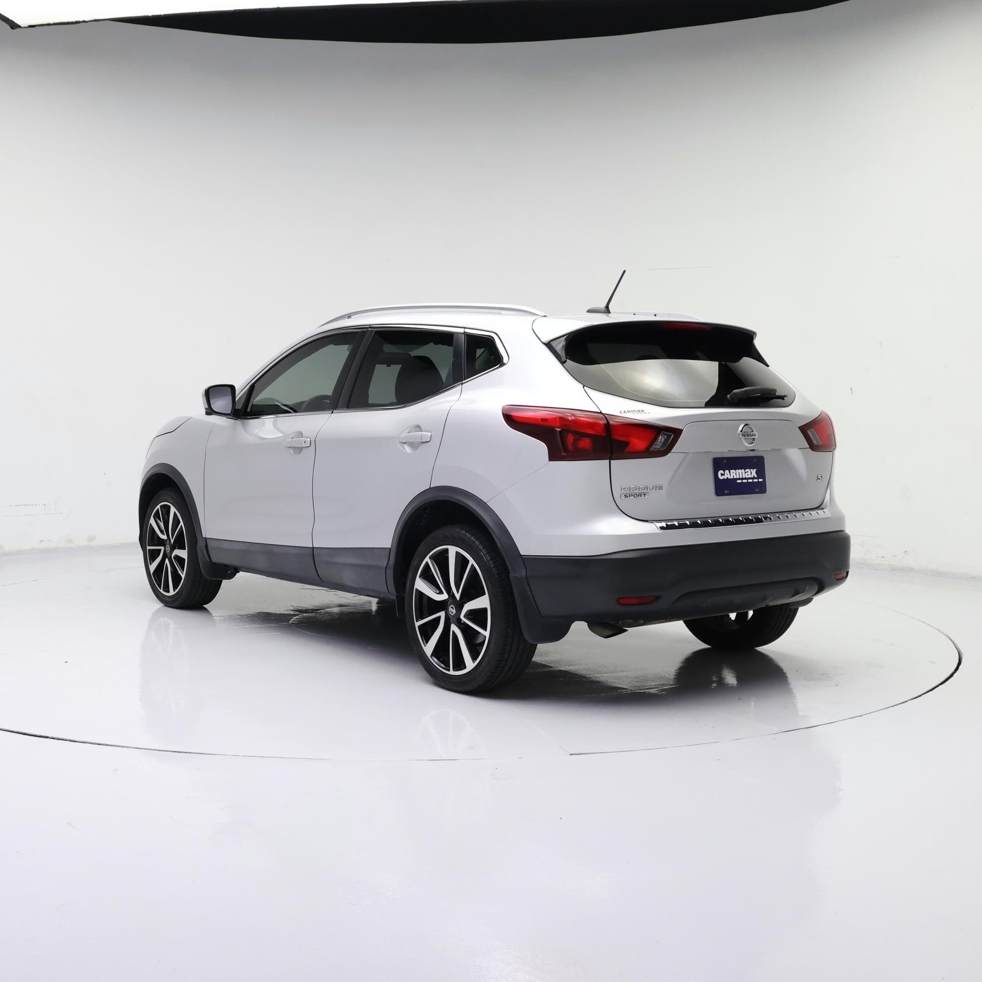 Thumbnail: 2018 Nissan Rogue Sport - 2