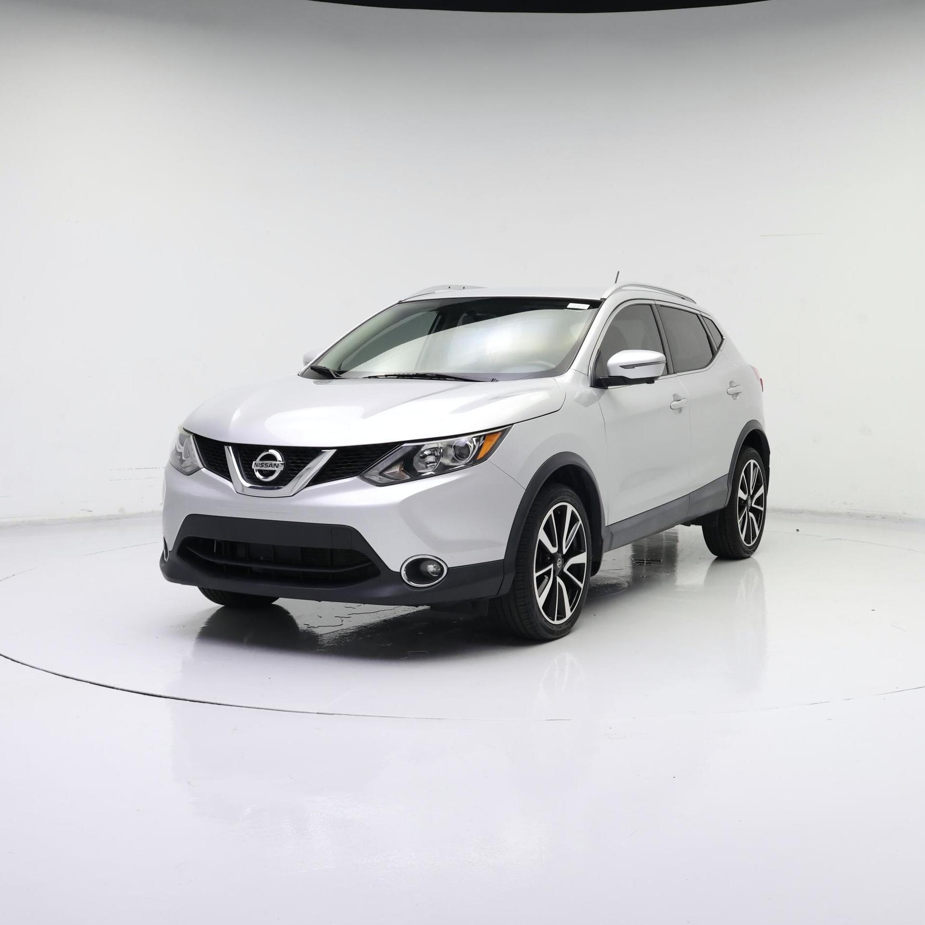 Thumbnail: 2018 Nissan Rogue Sport - 4