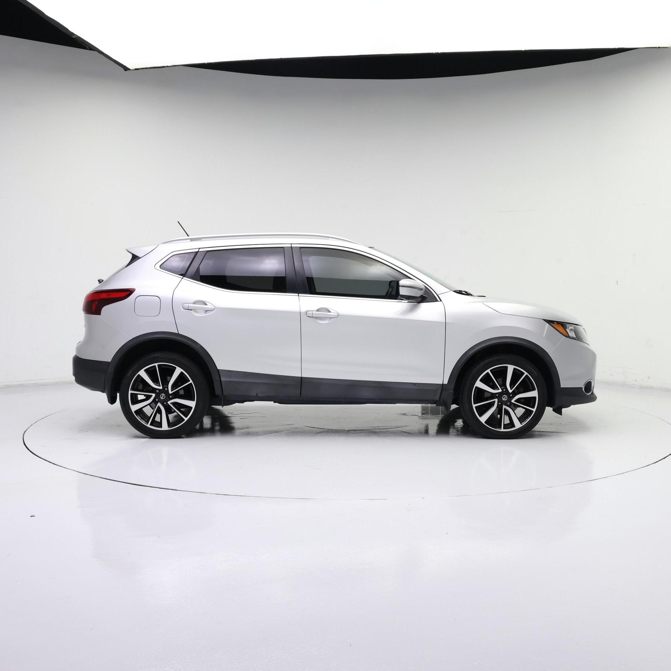 Thumbnail: 2018 Nissan Rogue Sport - 7