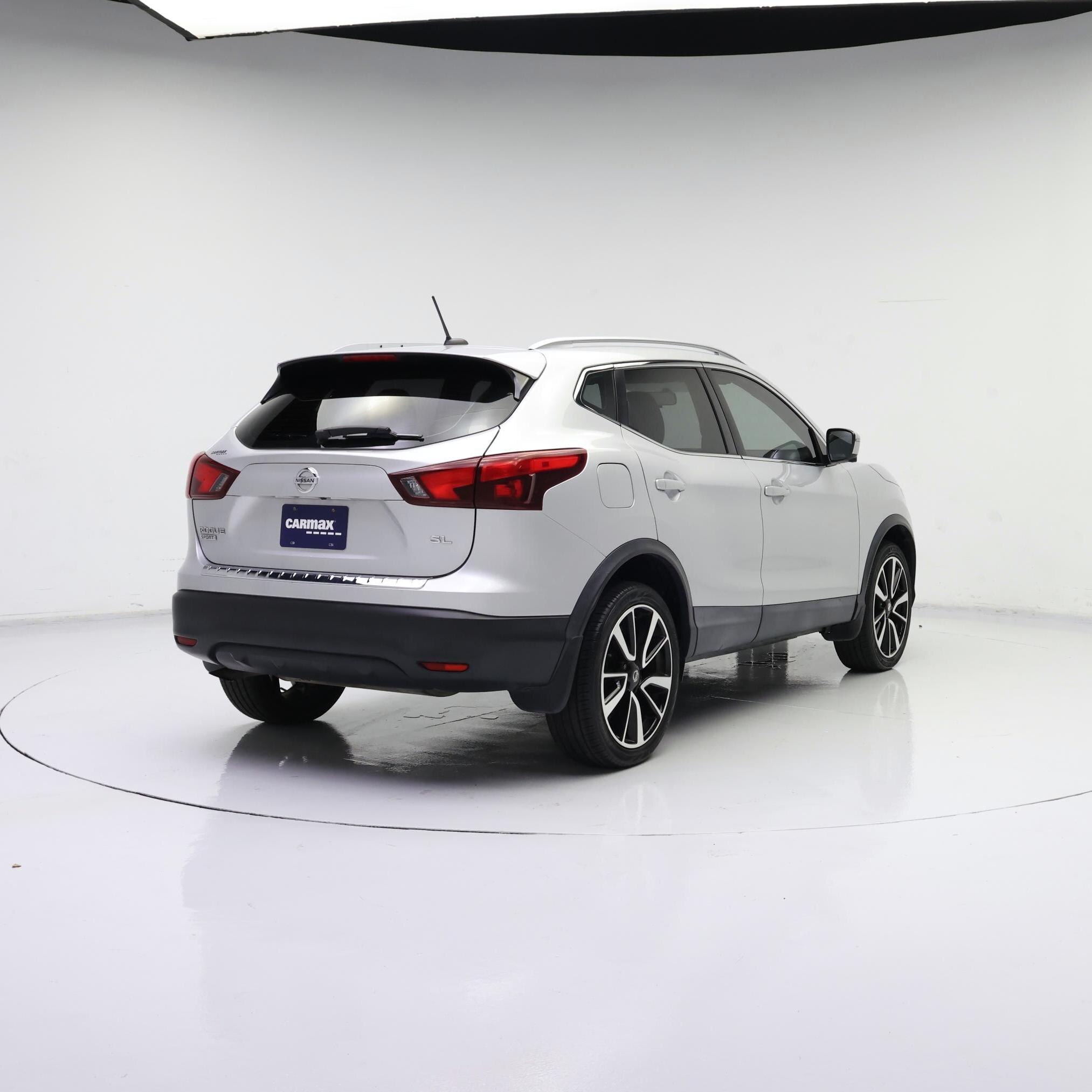 Thumbnail: 2018 Nissan Rogue Sport - 8