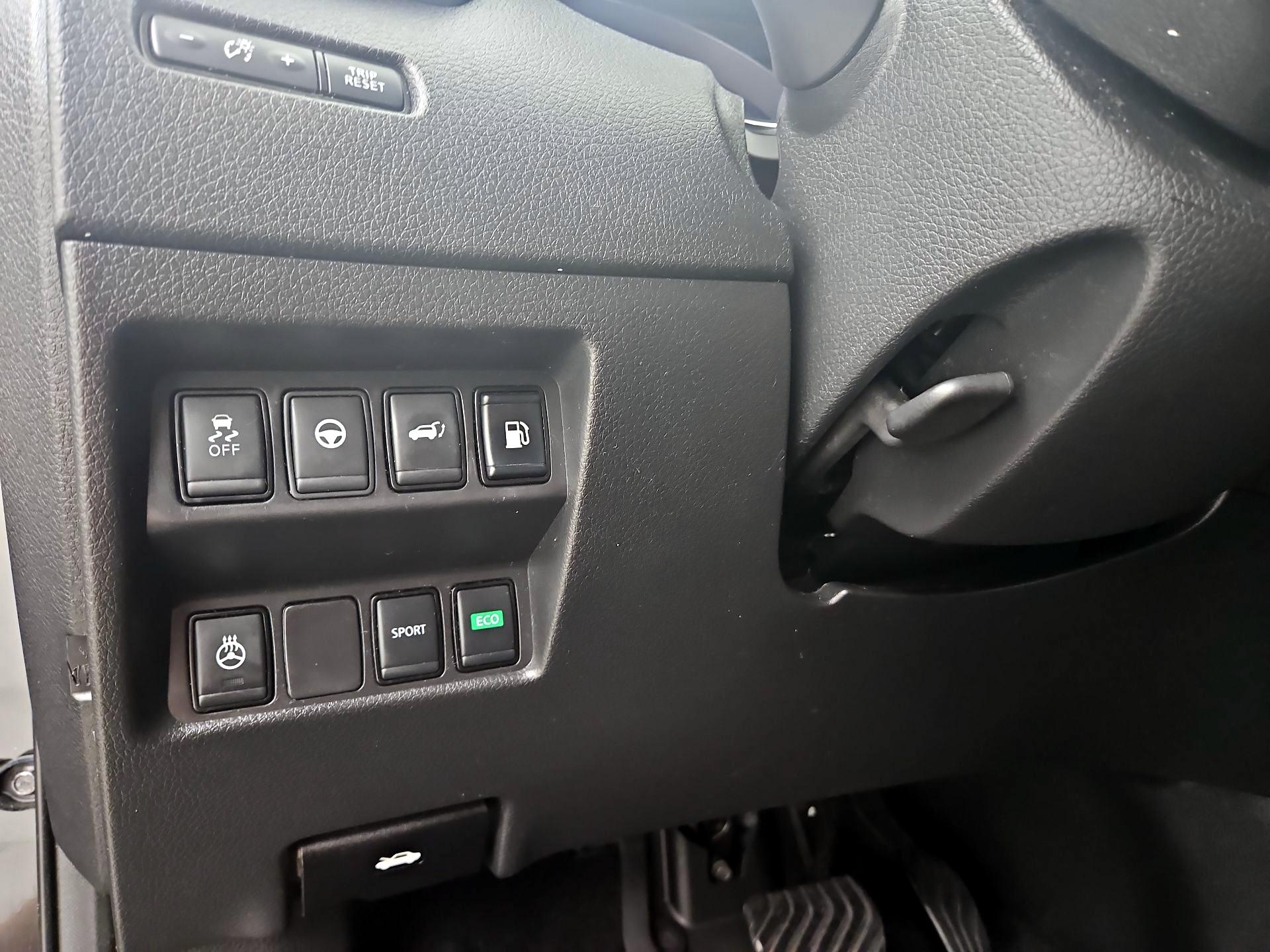 Thumbnail: 2019 Nissan Rogue - 13