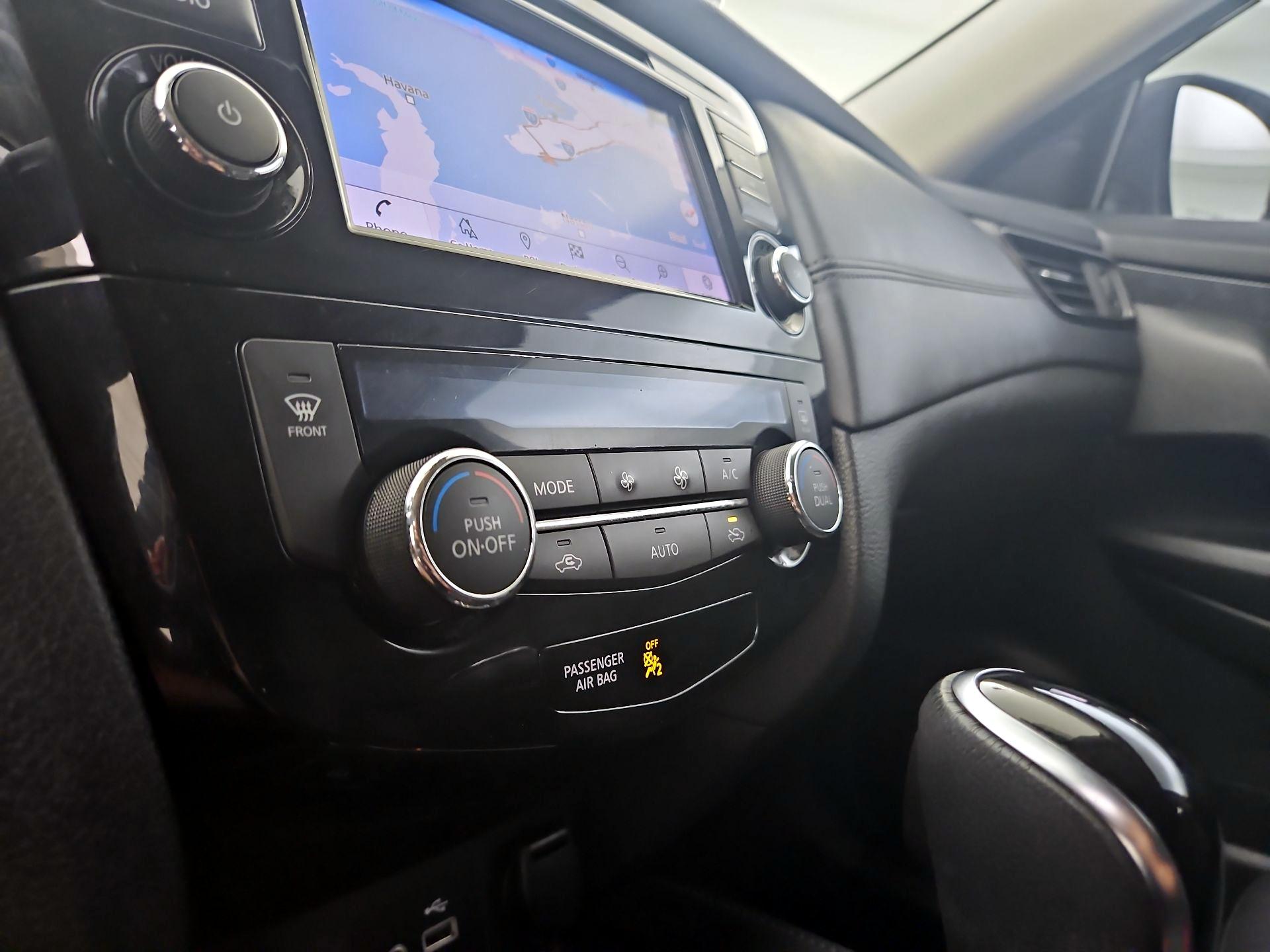 Thumbnail: 2019 Nissan Rogue - 17