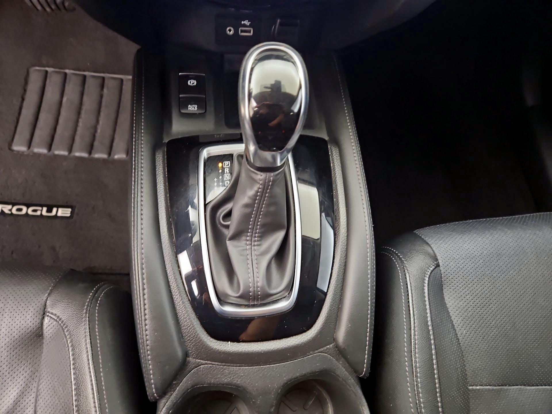 Thumbnail: 2019 Nissan Rogue - 18