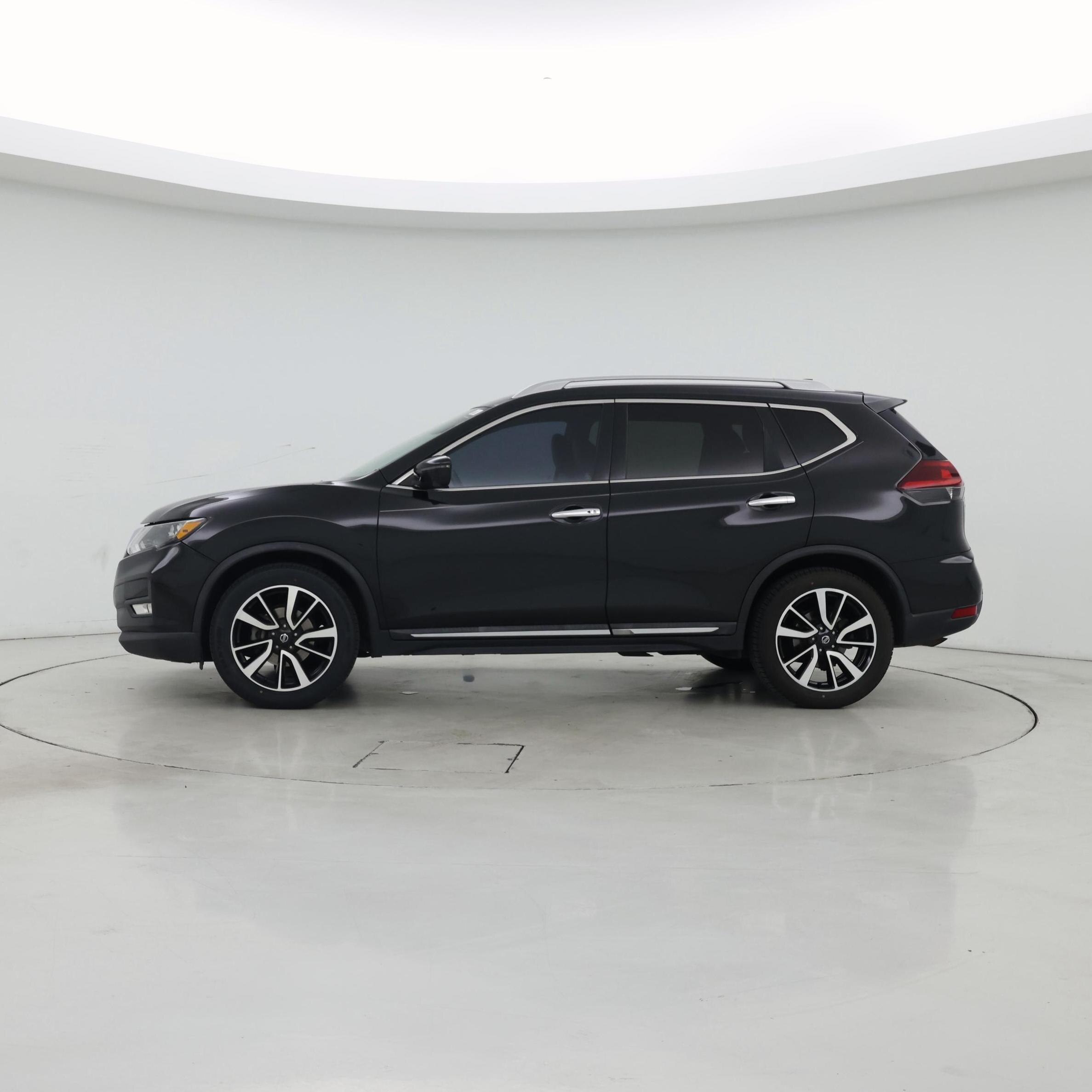 Thumbnail: 2019 Nissan Rogue - 3