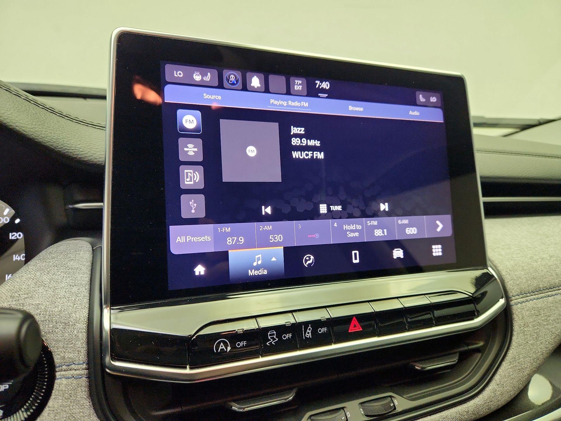 Thumbnail: 2022 Jeep Compass - 15