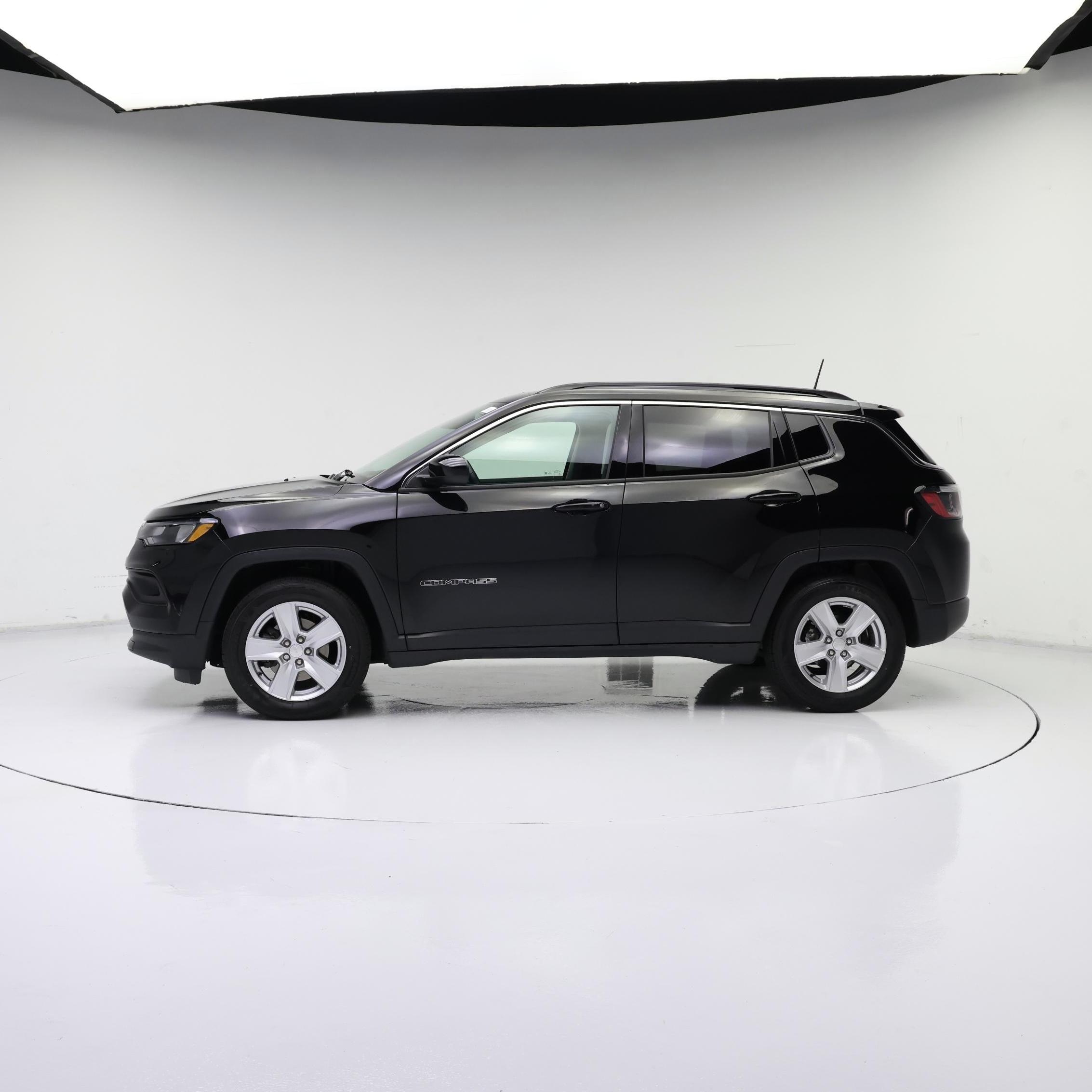 Thumbnail: 2022 Jeep Compass - 3