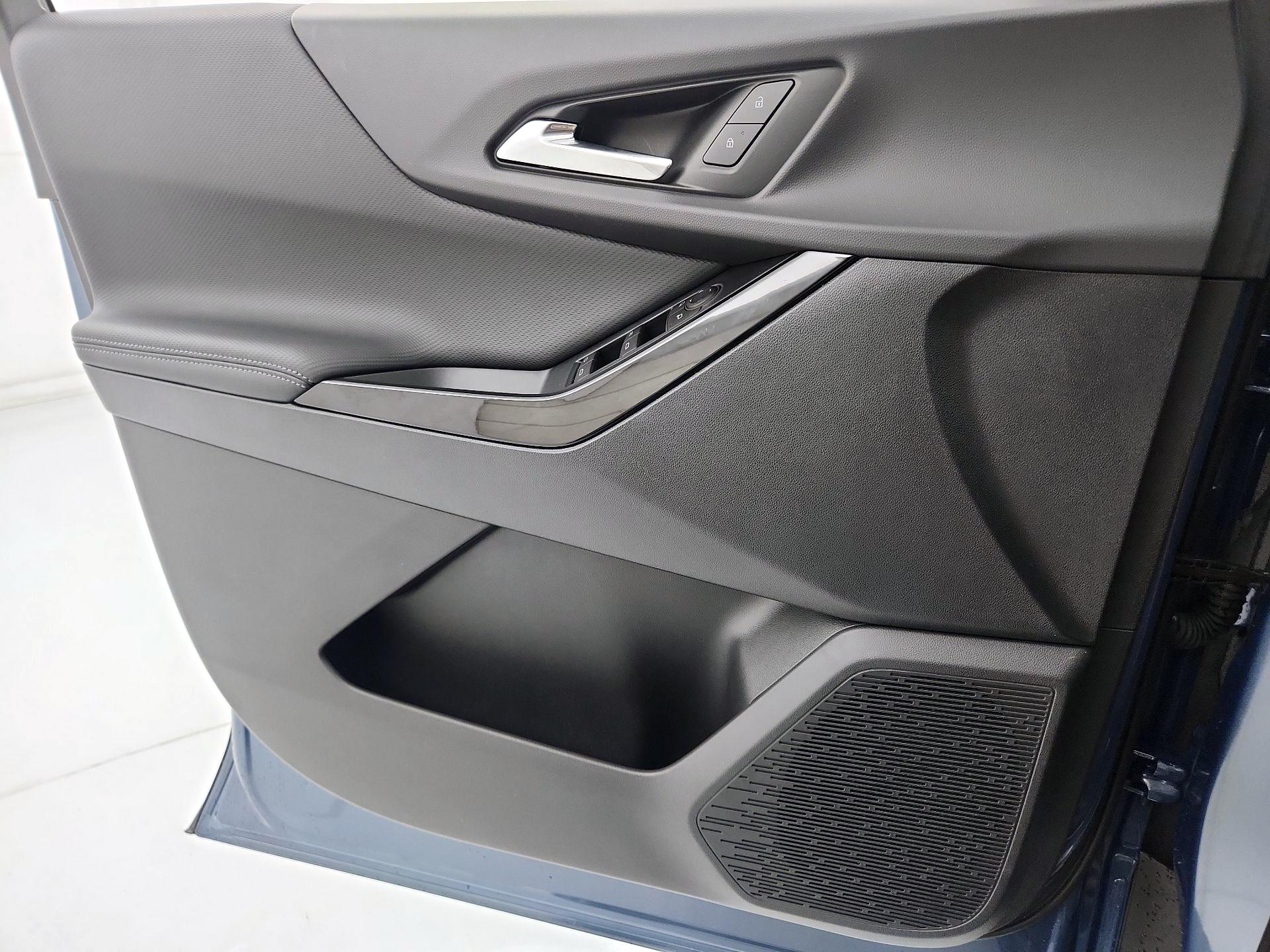 Thumbnail: 2026 Chevrolet Equinox - 12
