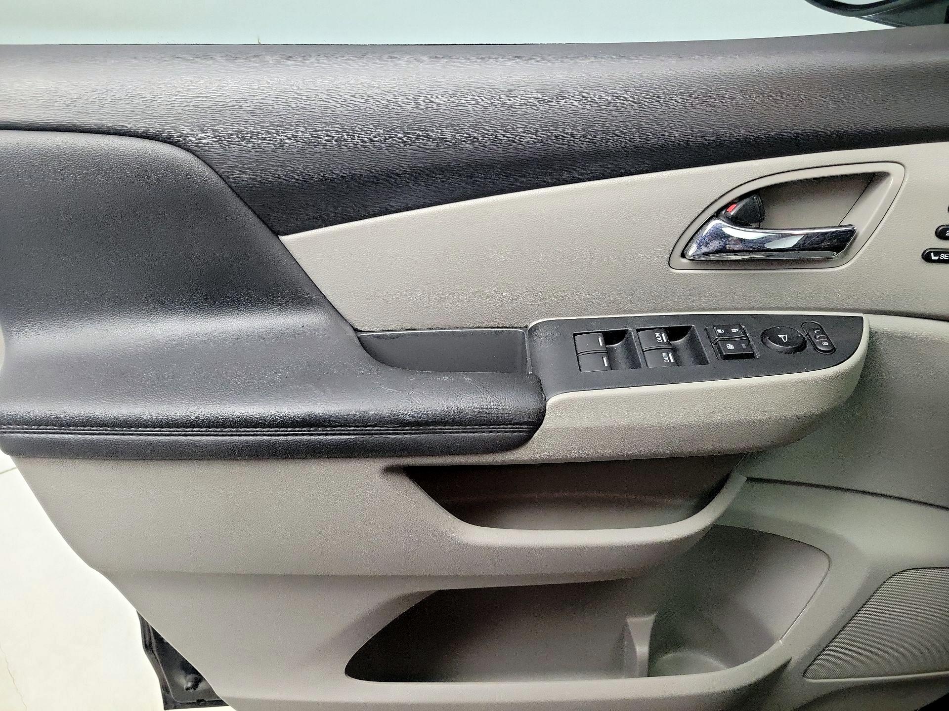 Thumbnail: 2016 Honda Odyssey - 12
