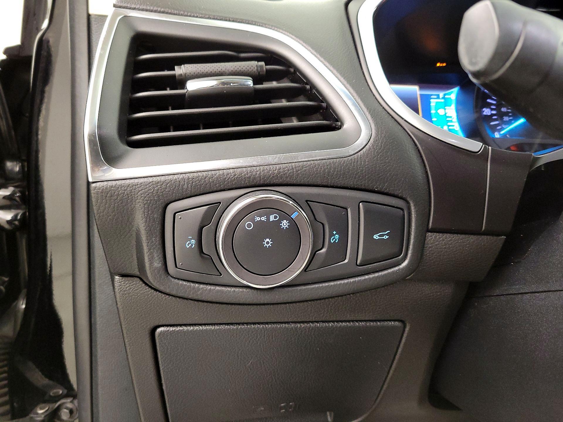 Thumbnail: 2018 Ford Edge - 13