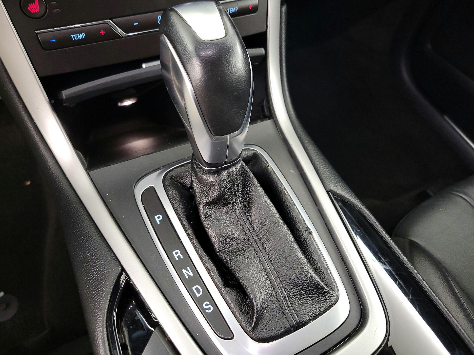 Thumbnail: 2018 Ford Edge - 17