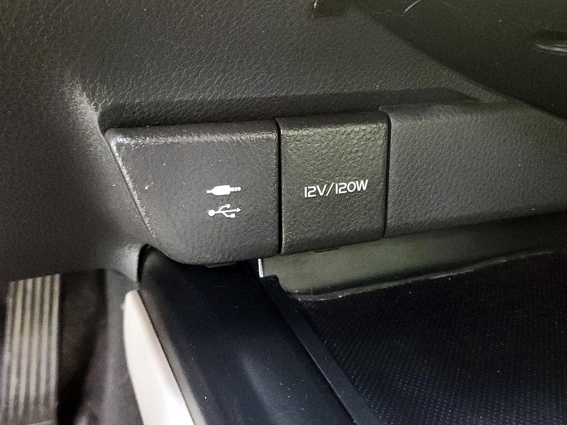 Thumbnail: 2018 Toyota Camry - 18